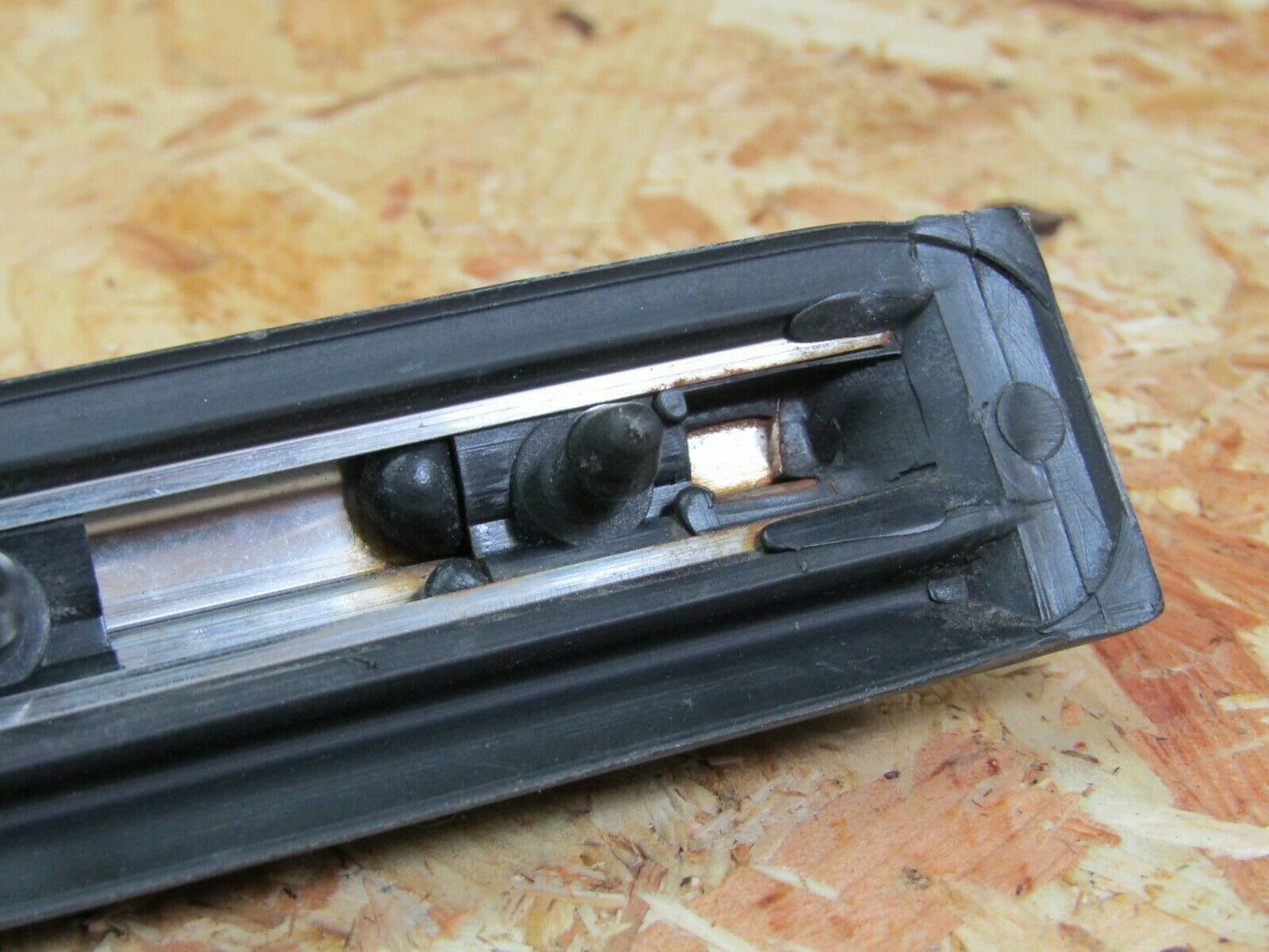 2148 Mercedes-Benz W116 350SE Front Left Door Chrome Trim