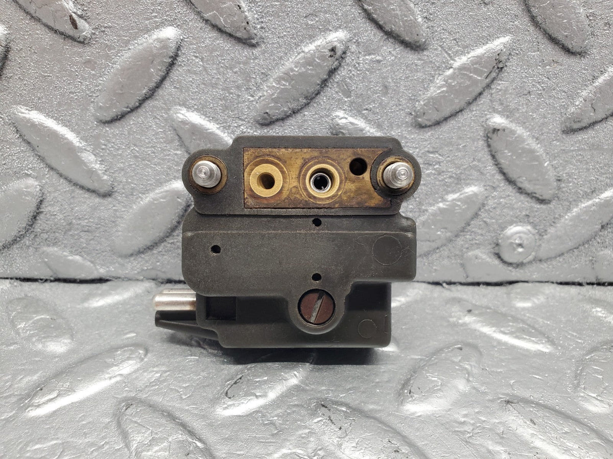 W201 Baby Benz fuel pressure regulator used OEM