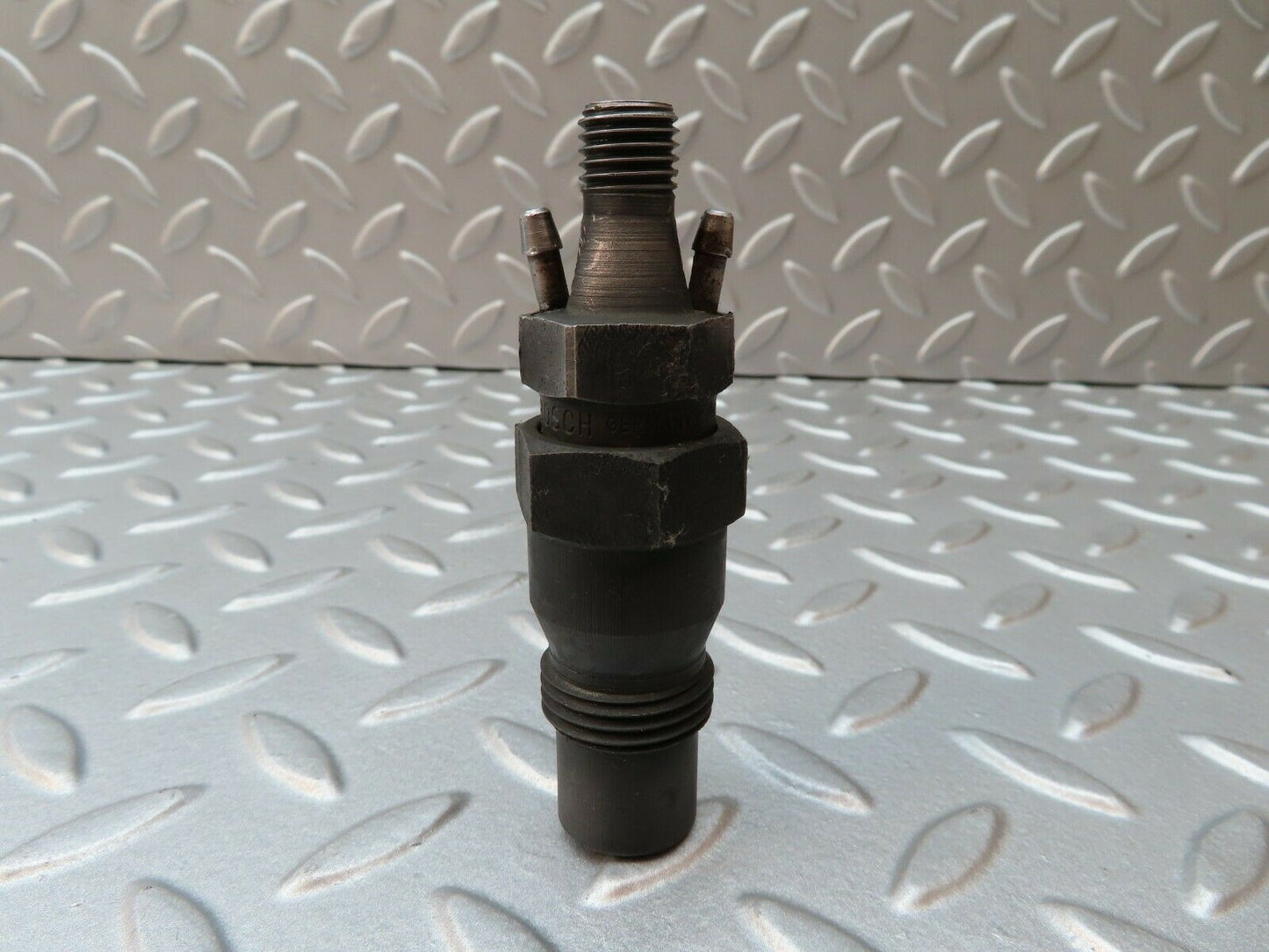 0325 Mercedes-Benz W123 240D 300D Diesel  Fuel Injector  KCA30SD27/4