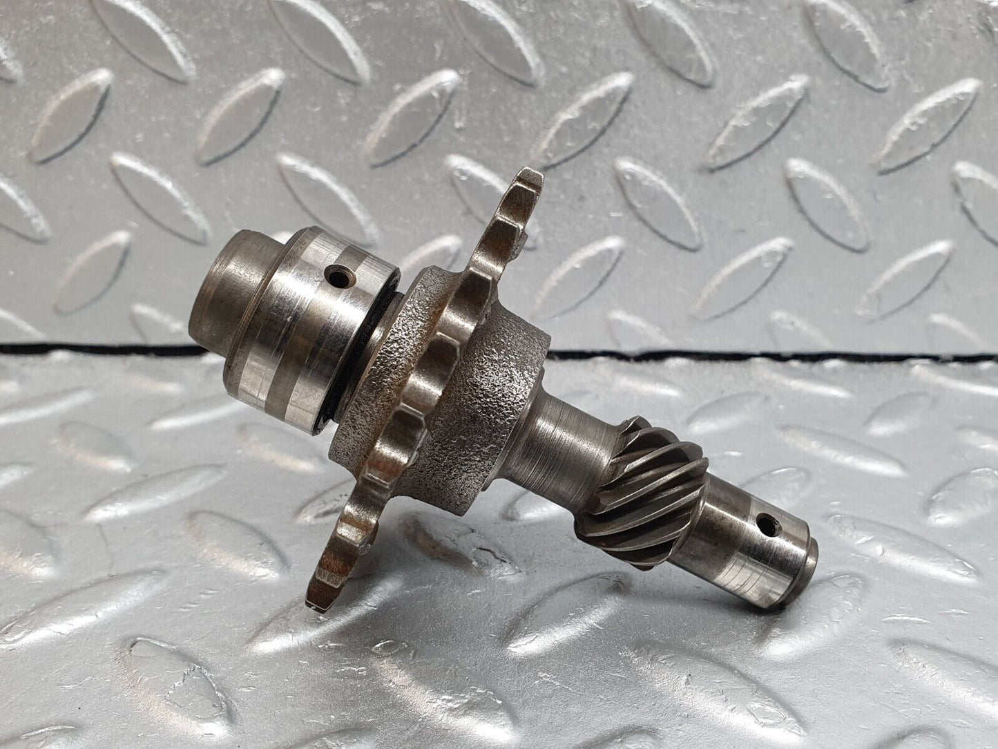 43069 Mercedes-Benz W123 Camshaft Intermediate Timing Gear