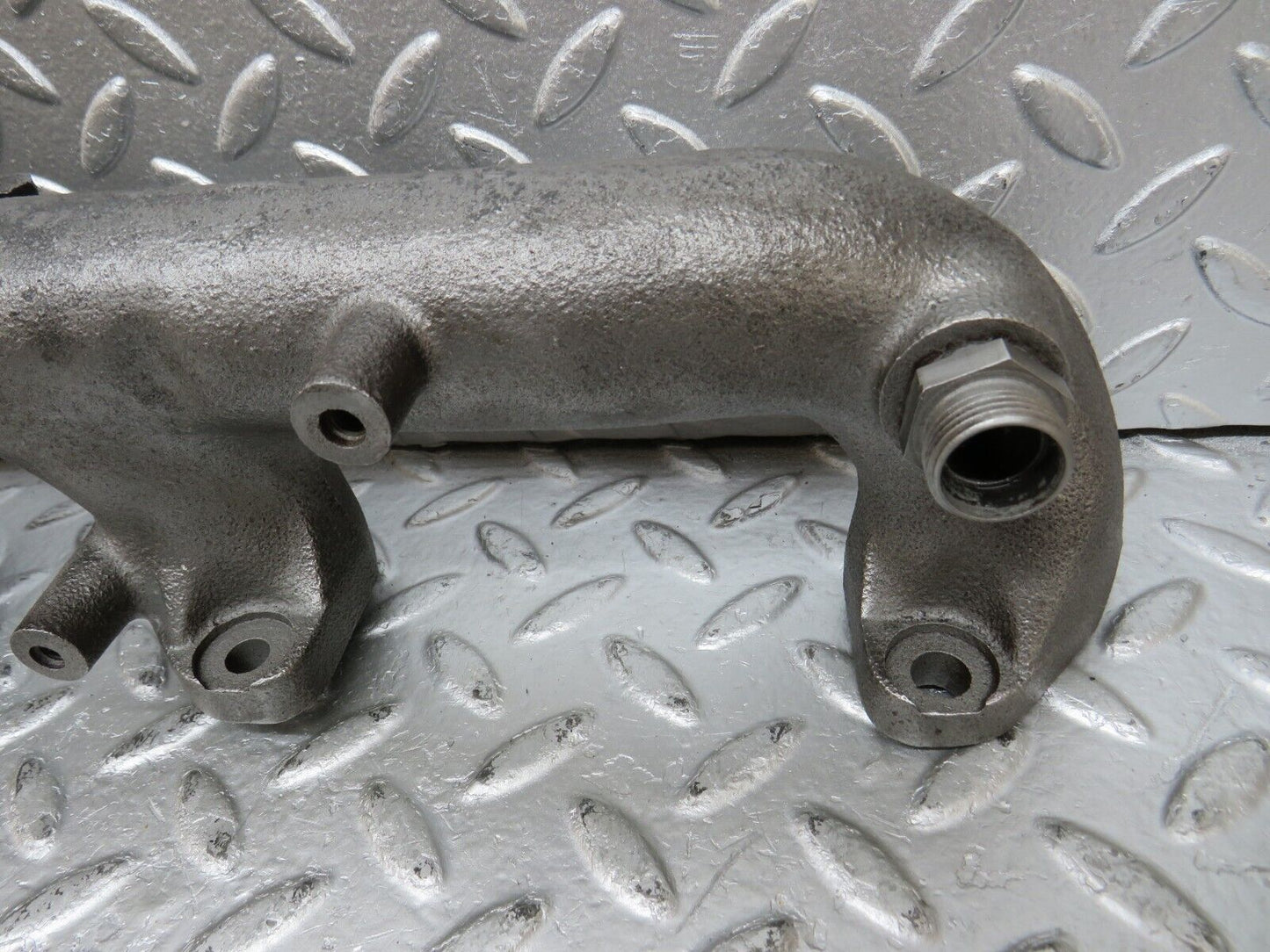 33127 Mercedes-Benz W126 380 V8 Exhaust Manifold Left 1161422302 1161422902