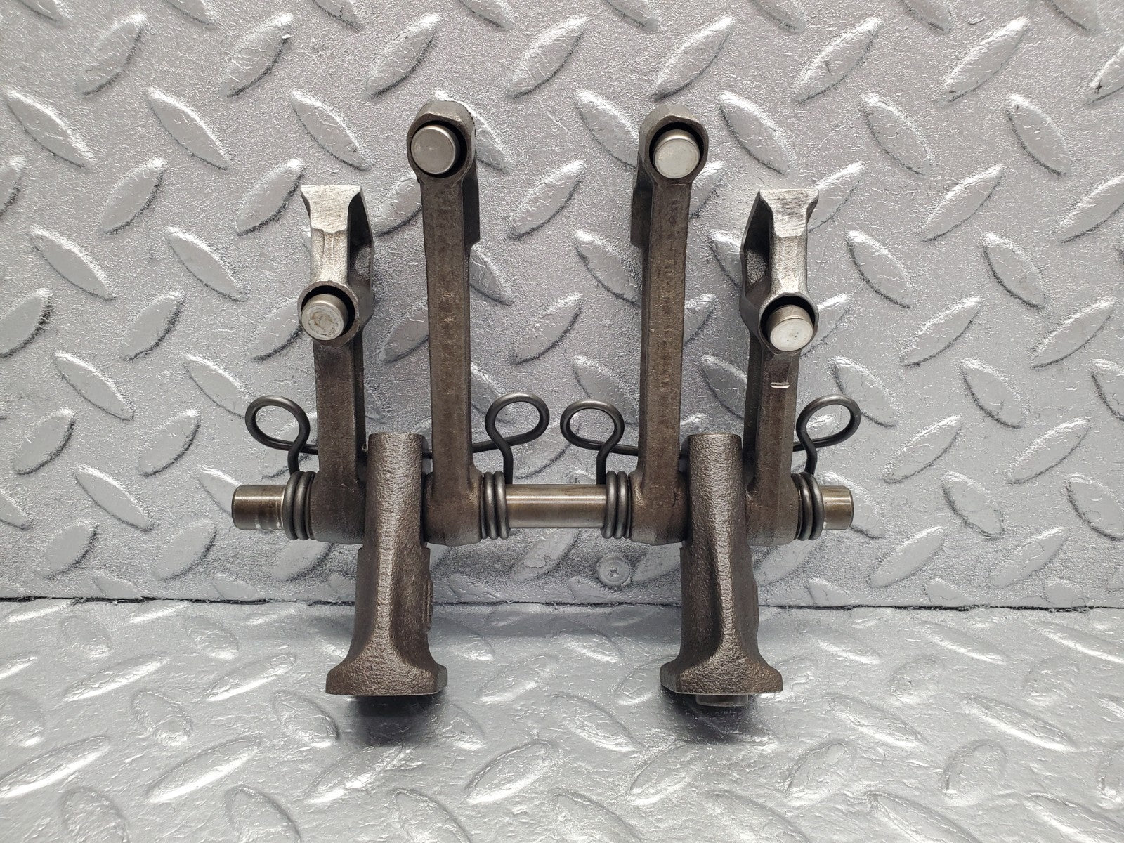 W112 rocker arm support arm and shaft used OEM