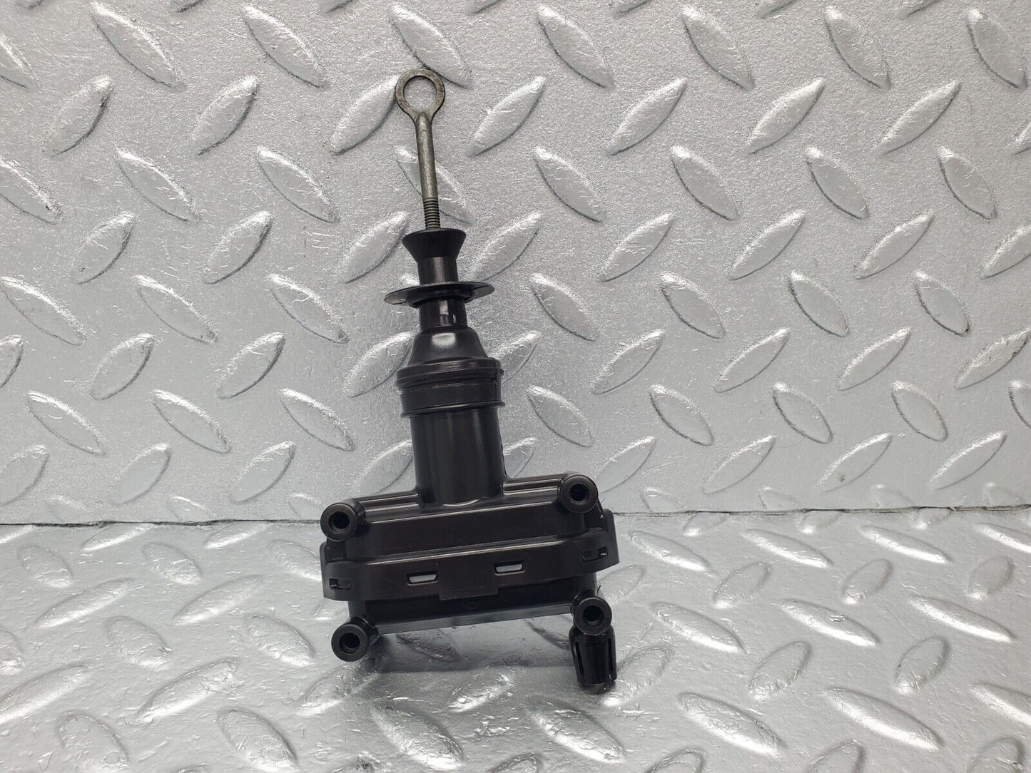 46940 Mercedes-Benz R129 320SL Coupe Left Door Lock Vacuum Actuator