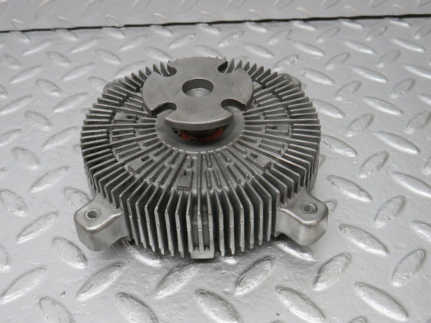 33150 Mercedes-Benz C107 R107 350 V8 Engine Cooling Fan Clutch
