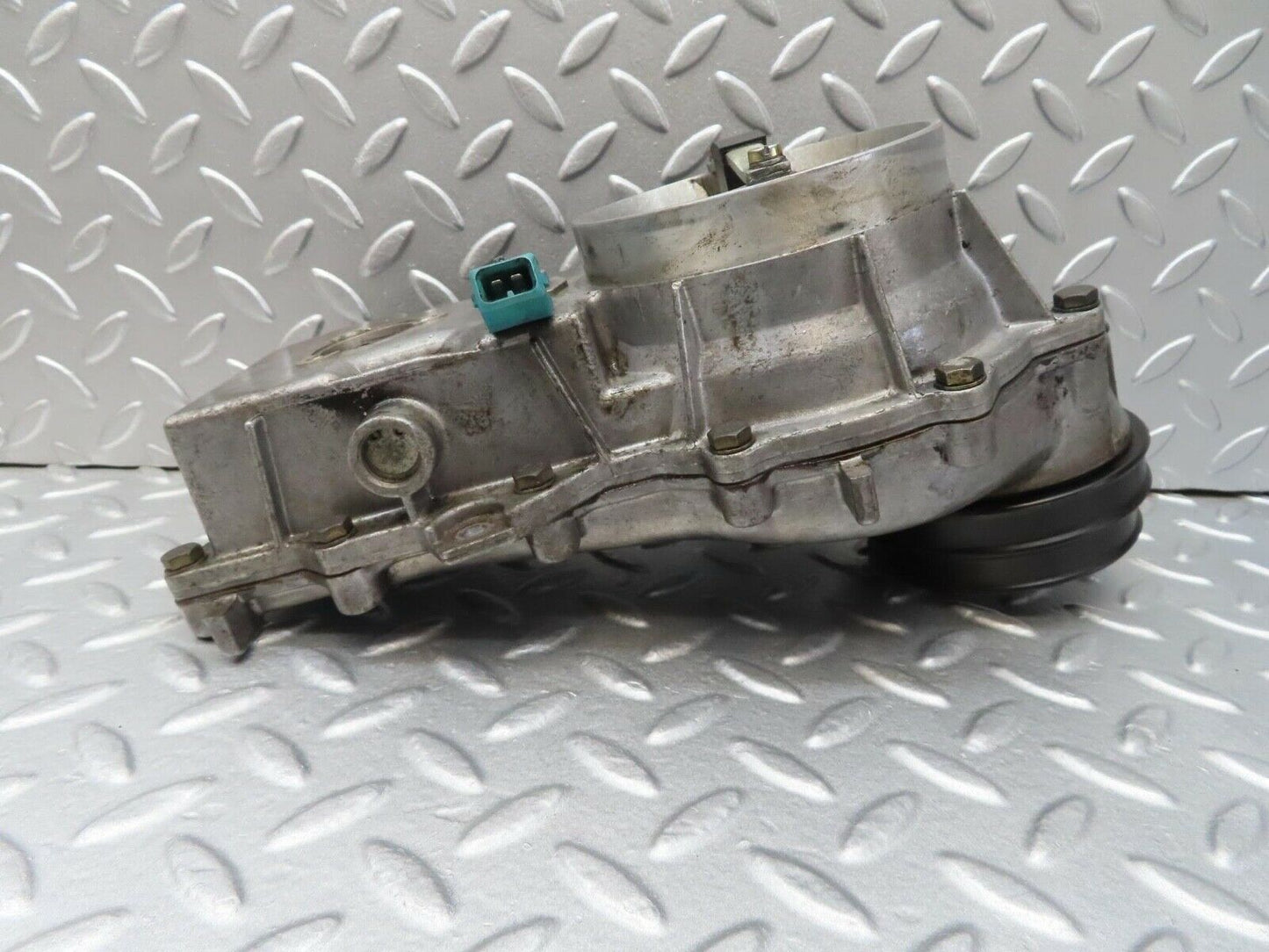 14017 Mercedes-Benz C107 280SLC Air Flow Sensor Bosch 0438120032