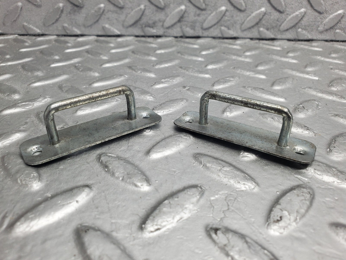 W124 Wagon trunk cargo hook clip used OEM