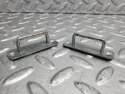 W124 Wagon trunk cargo hook clip used OEM
