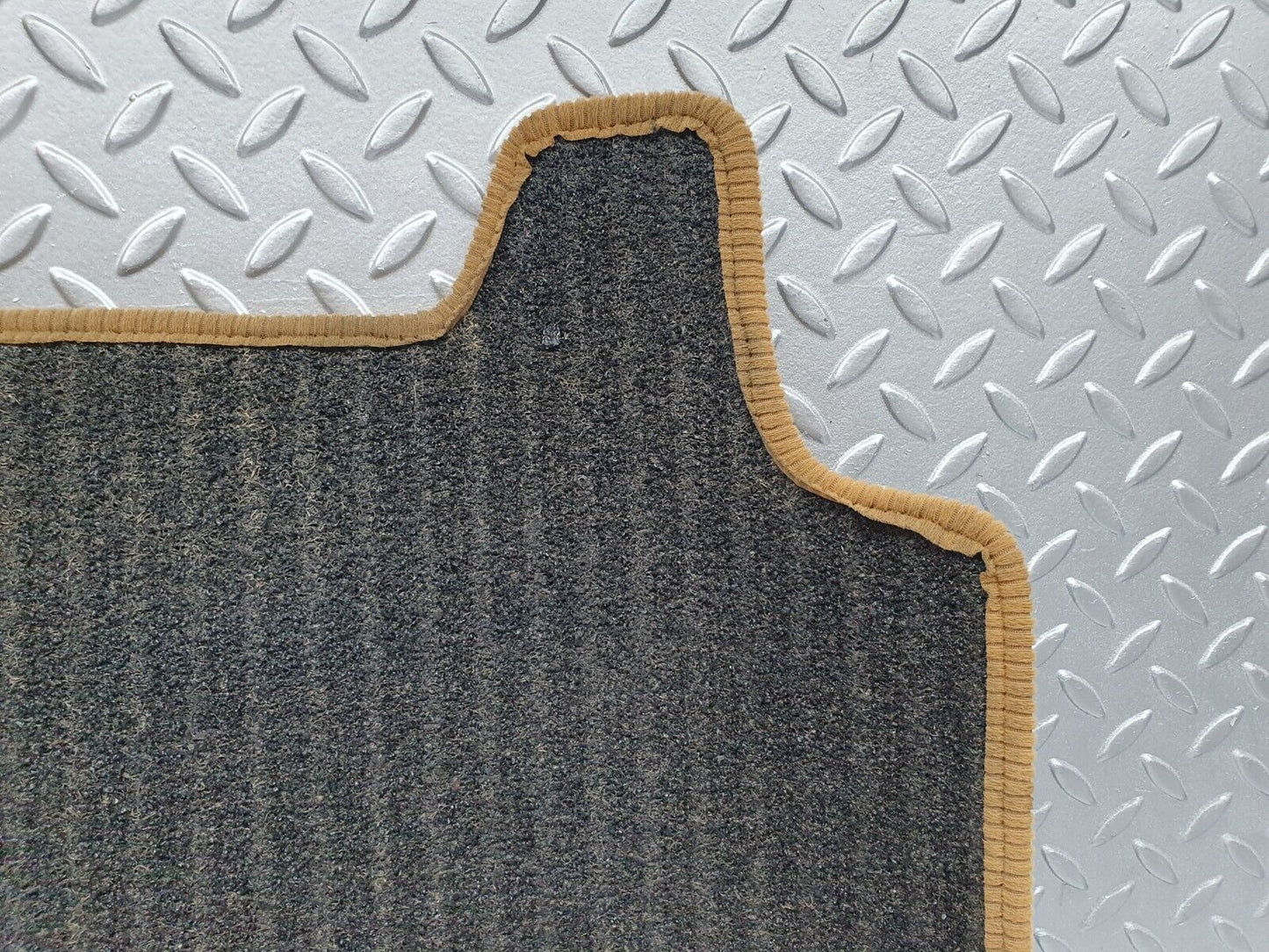 41636 Mercedes-Benz W124 200E Rear Left Floor Carpet Mat Palomino