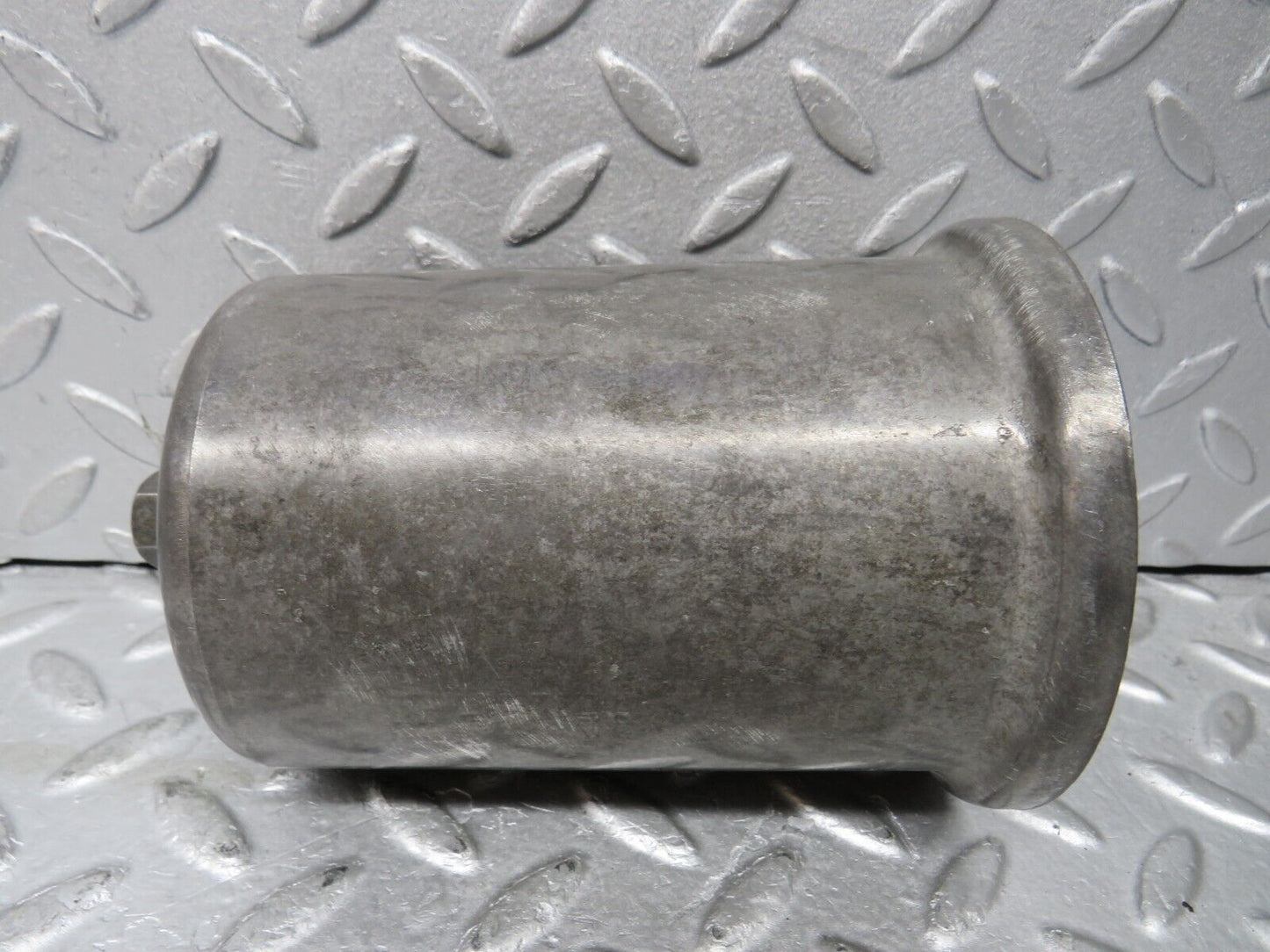 37644 Mercedes-Benz W109 300SEL Oil Filter Housing