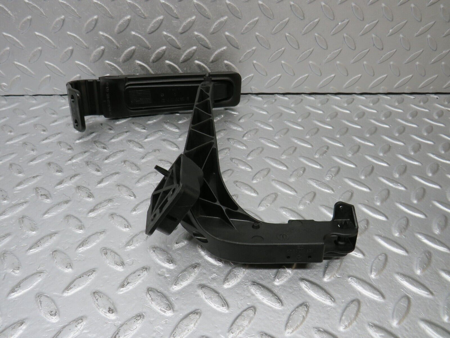 39500 Mercedes-Benz R129 320SL Coupe Accelerator Pedal 1293010620 1293010001 1293010382