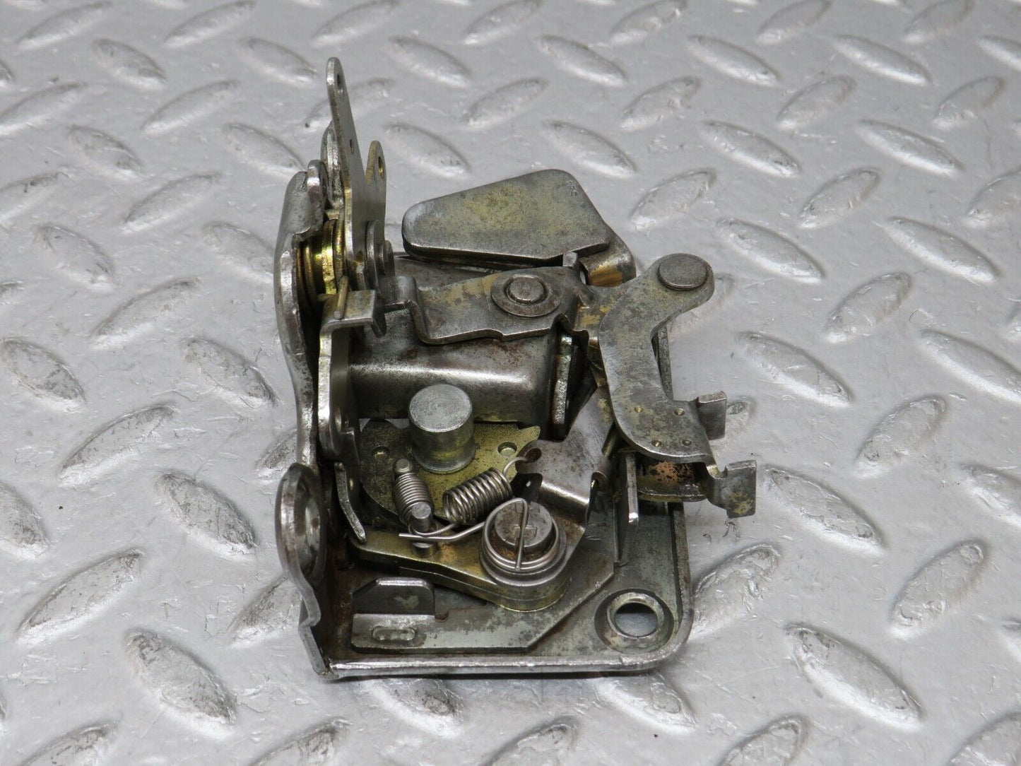 35736 Mercedes-Benz W108 Front Left Door Lock Mechanism