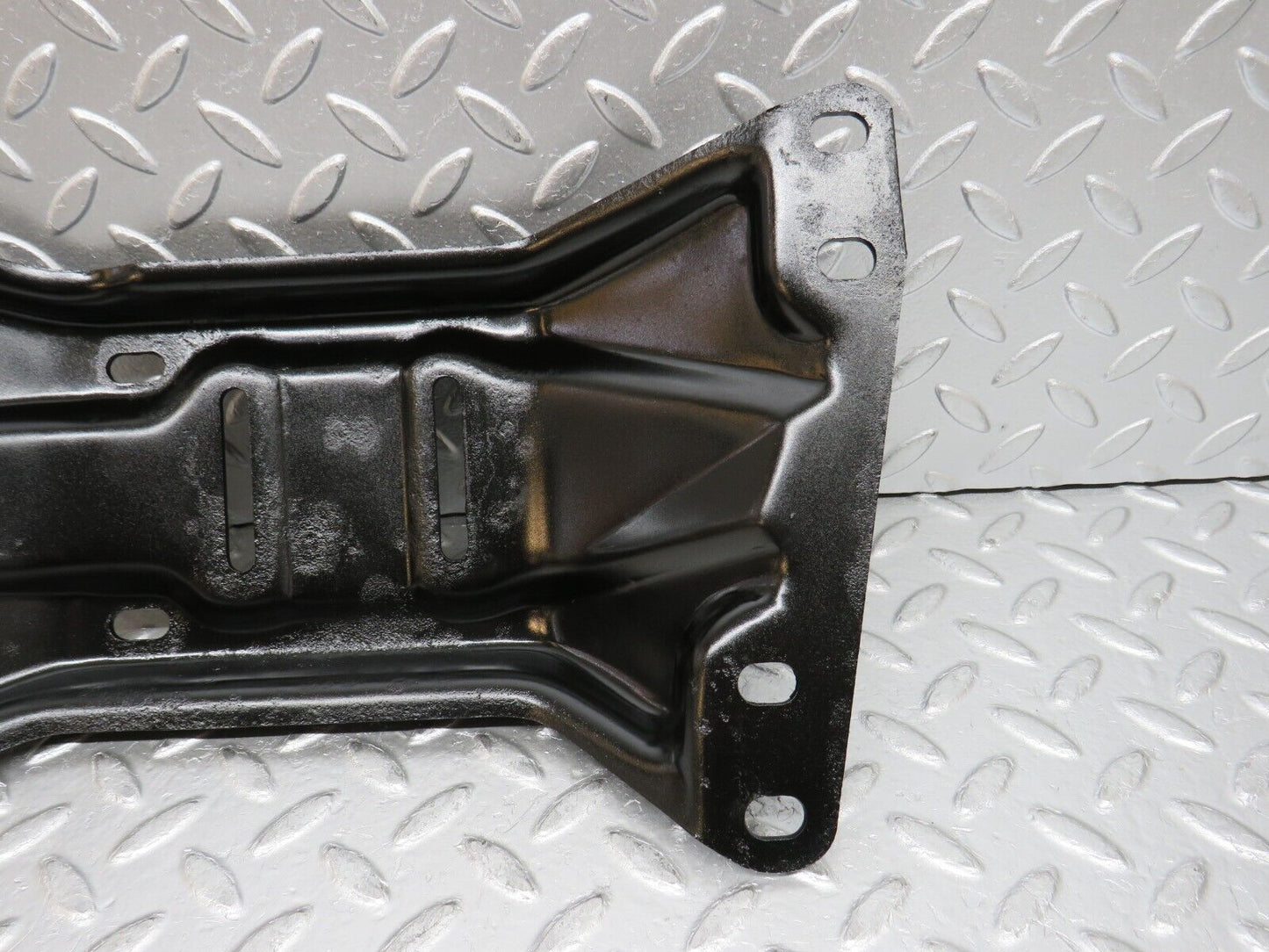 0051 Mercedes-Benz W116 350SE Gearbox Mount Bracket