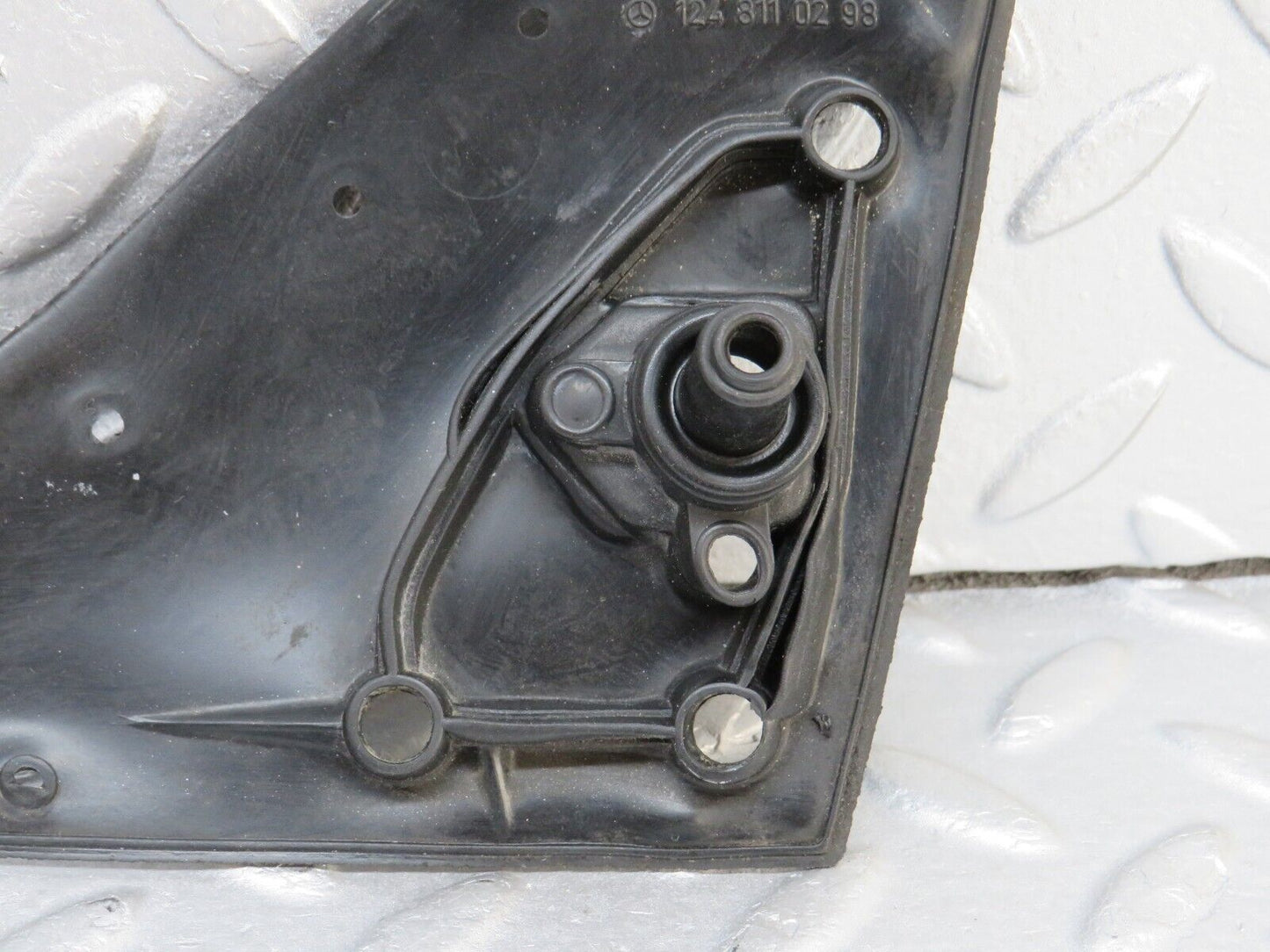 36738 Mercedes-Benz W201 190E 2.0L Wing Mirror Rubber Seal Right 1248110298