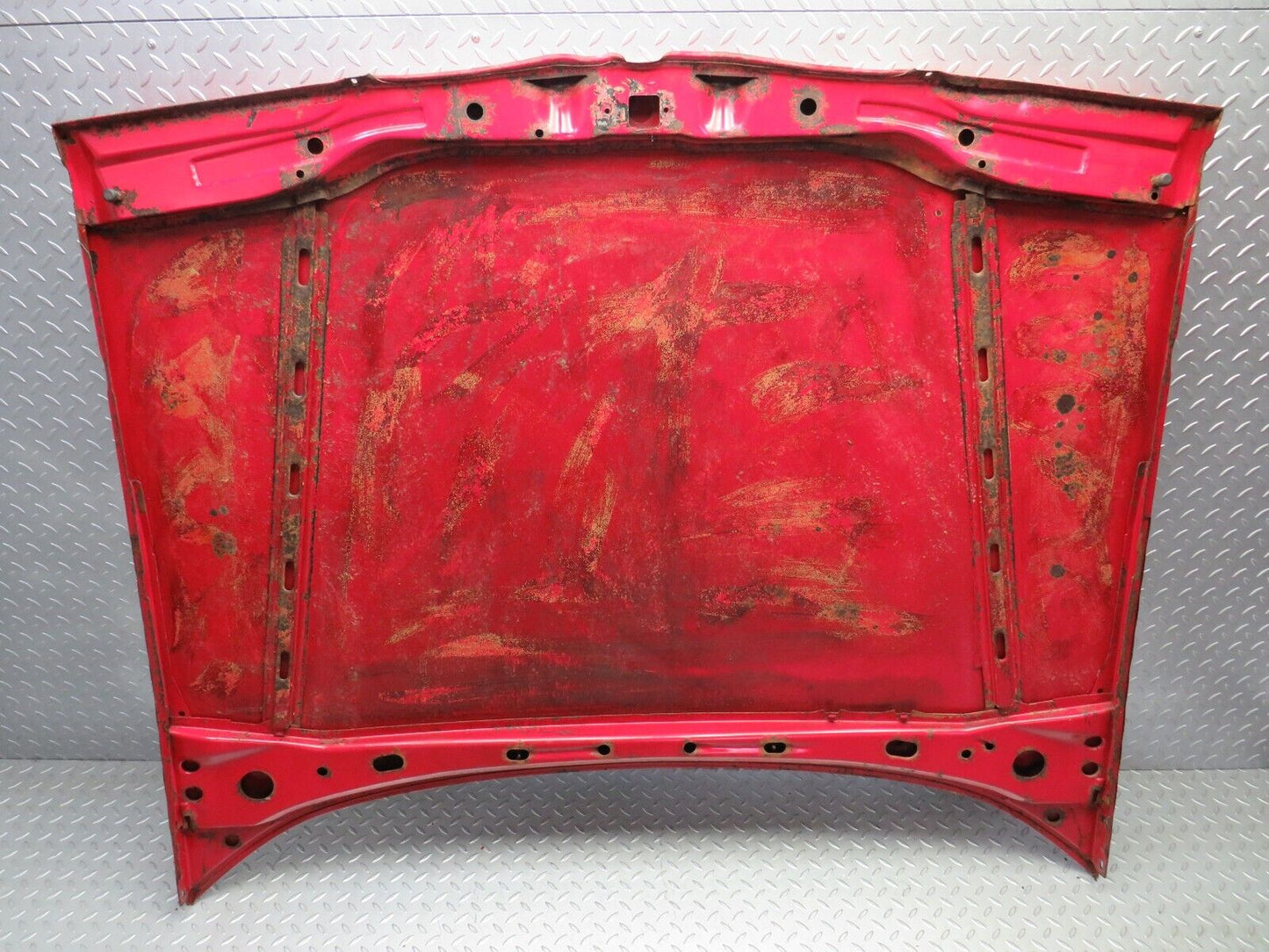 28005 Mercedes-Benz W123 280E Bonnet