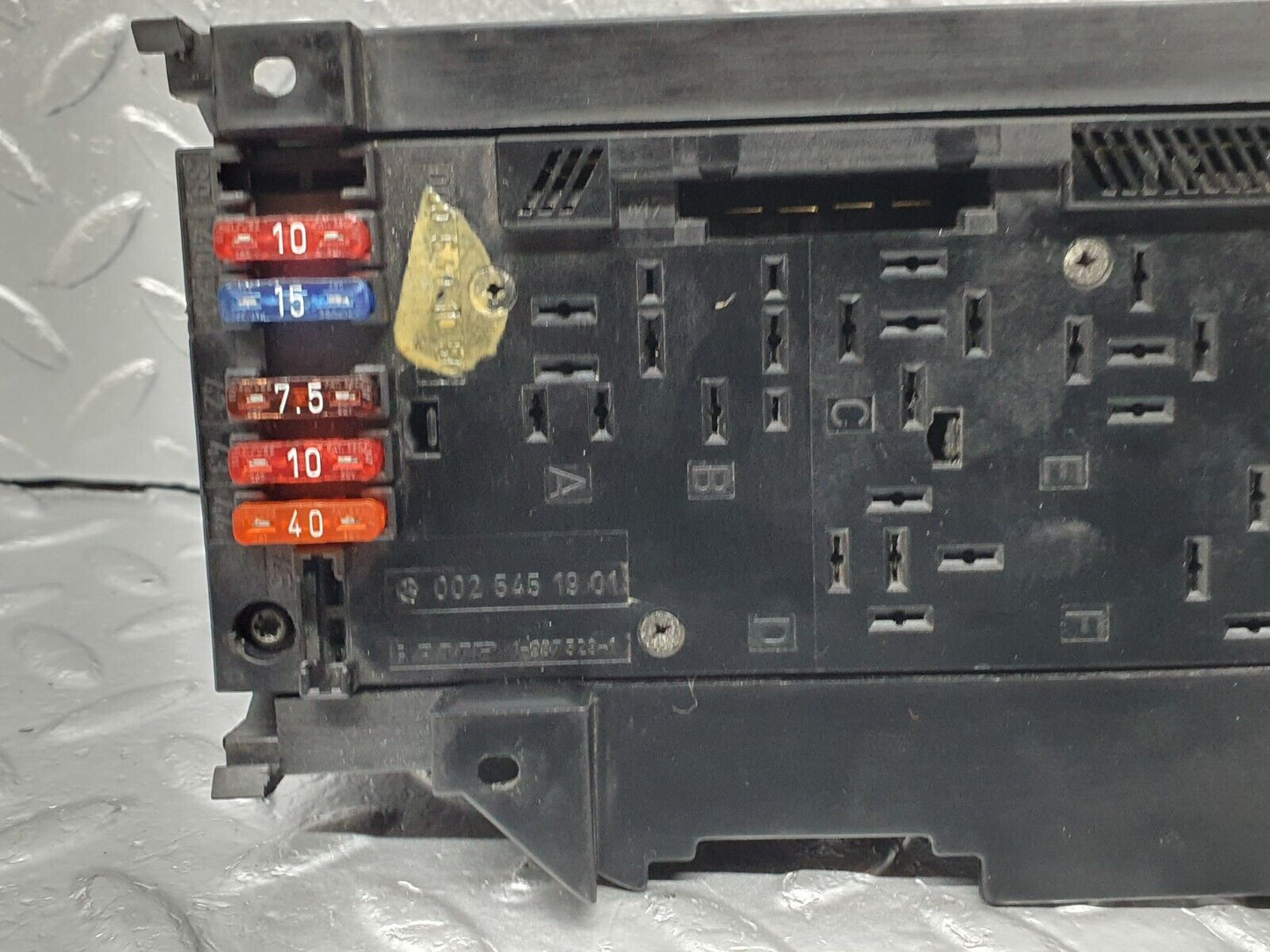 41815 Mercedes-Benz W202 C200 Relay Box Fuse Box 0095455632 0025451901 2085450340