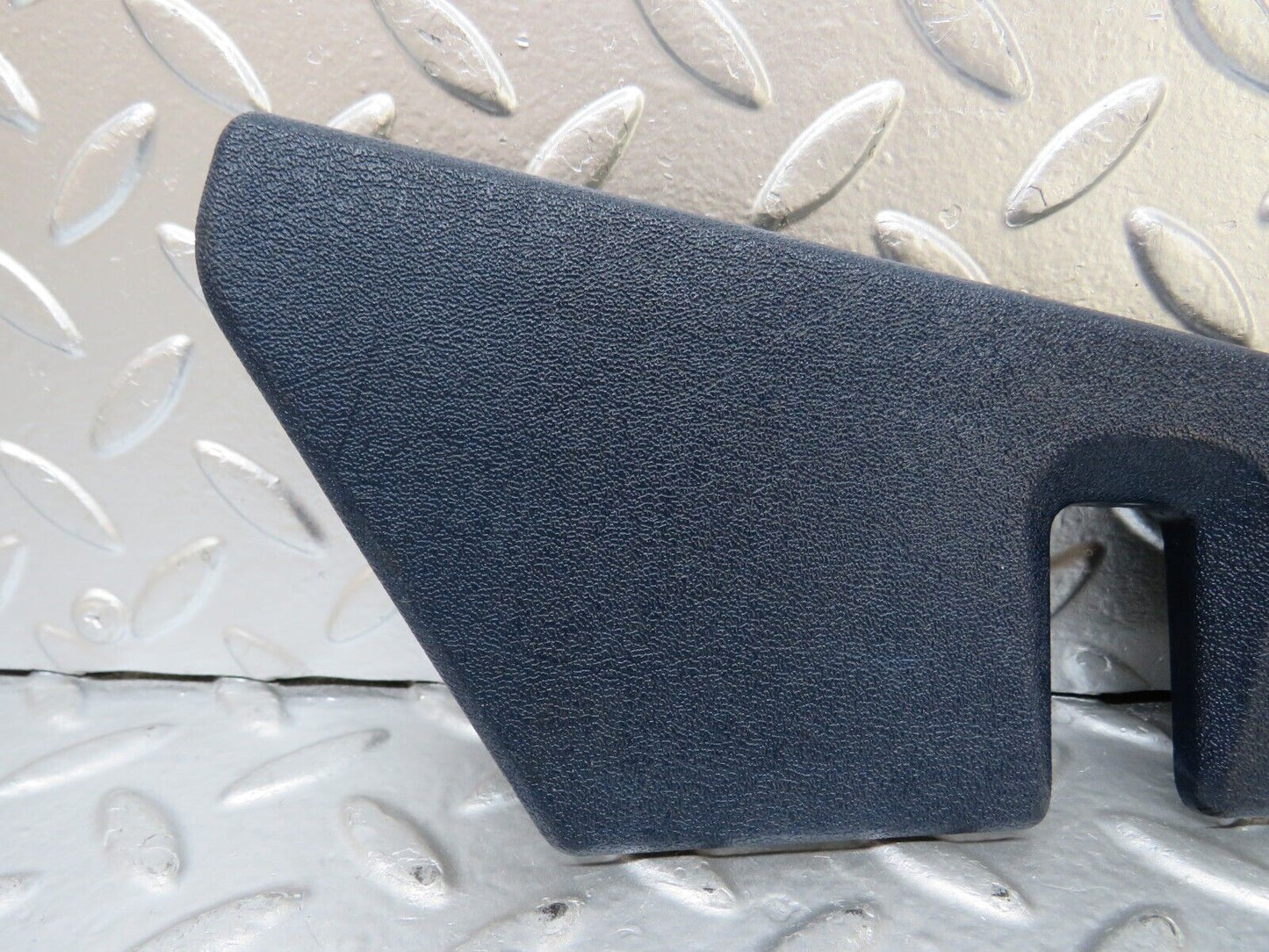 25333 Mercedes-Benz W201 190D Front Right Seat Cover 1249190220