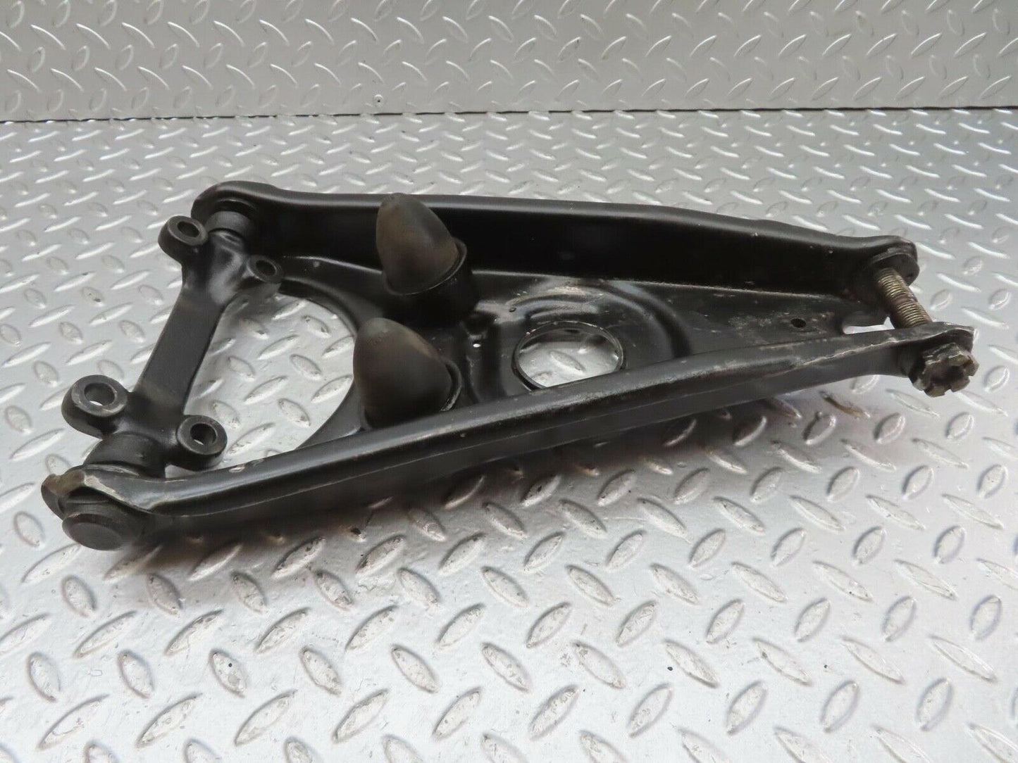 13334 Mercedes-Benz W111 220S Front Right Lower Control Arm