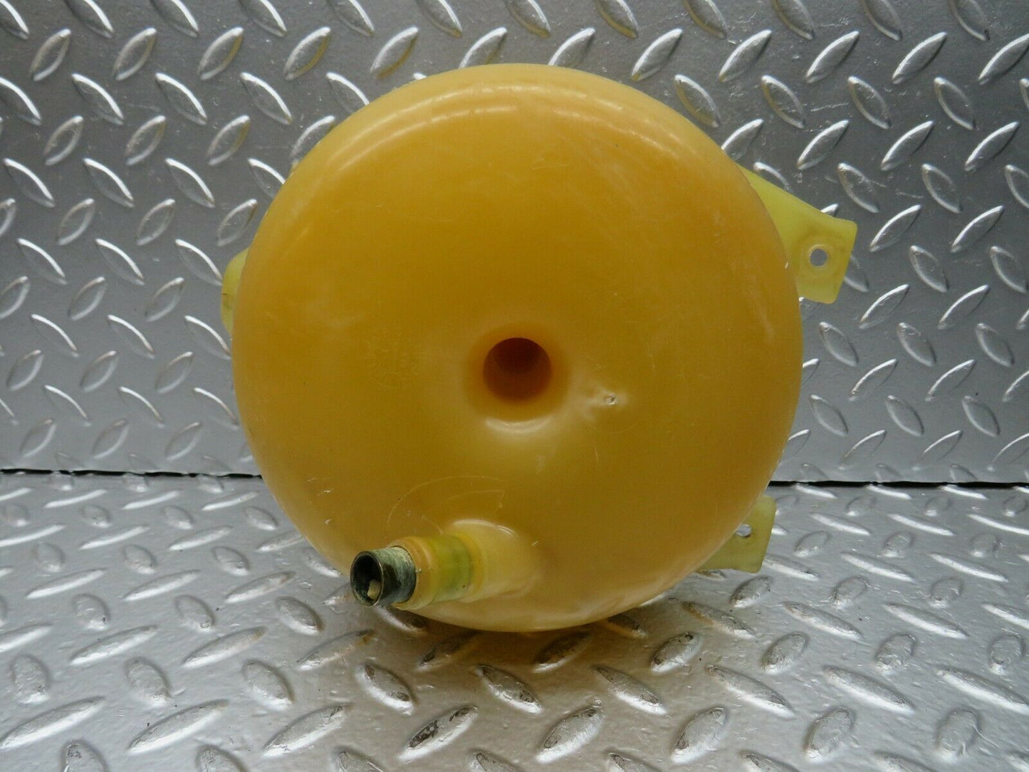 22674 Mercedes-Benz C107 450SLC Coupe Coolant Tank Reservoir Behr 1075000149