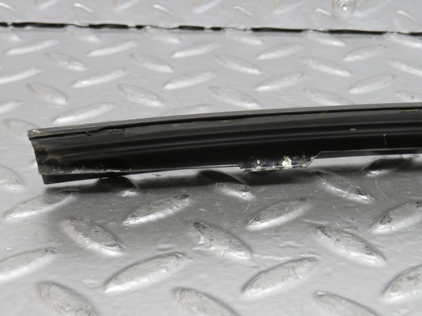 25164 Mercedes-Benz W201 190D Windscreen Lower Moulding Trim Left