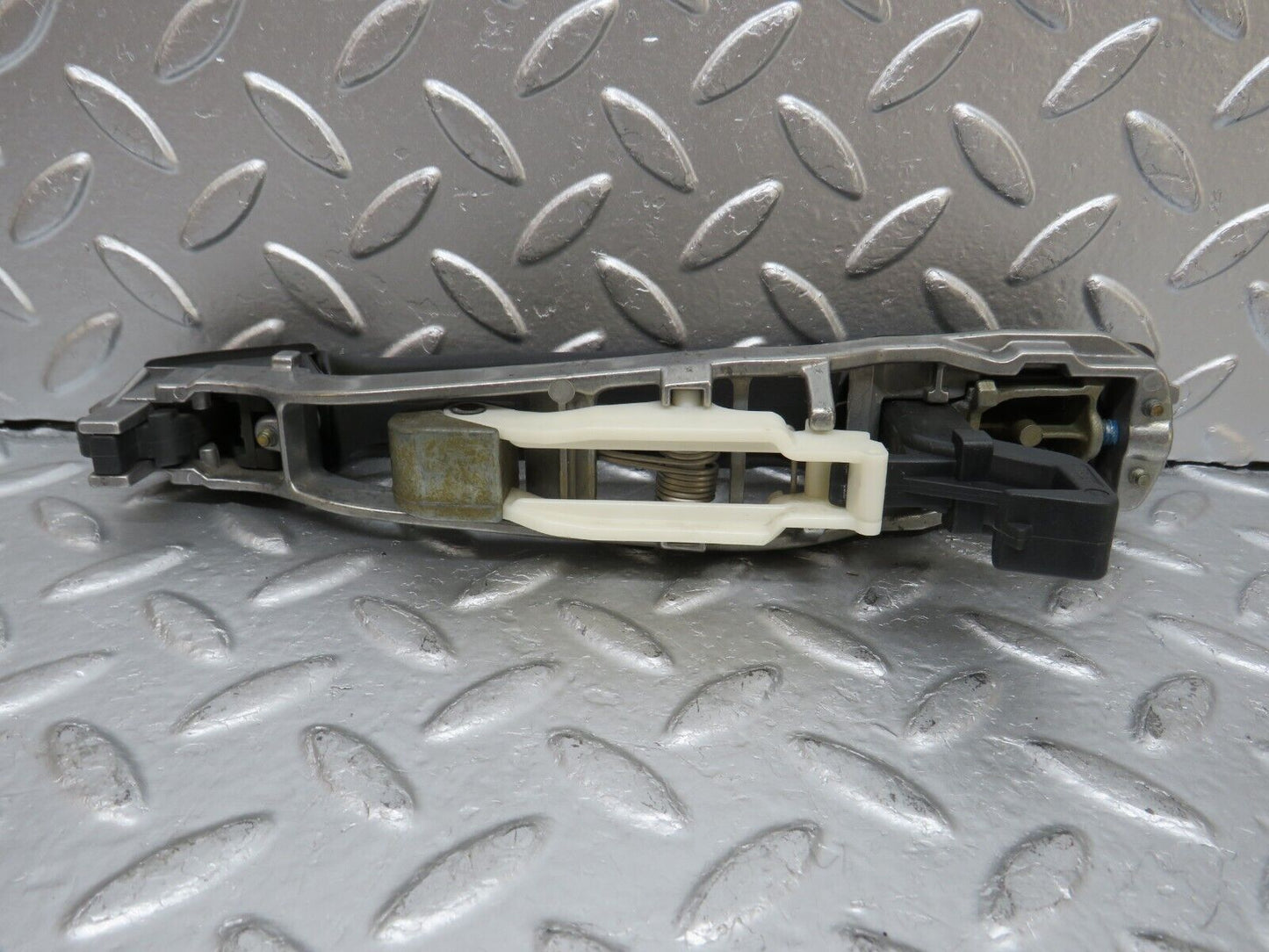 29322 Mercedes-Benz W124 230E Rear Right Exterior Door Handle