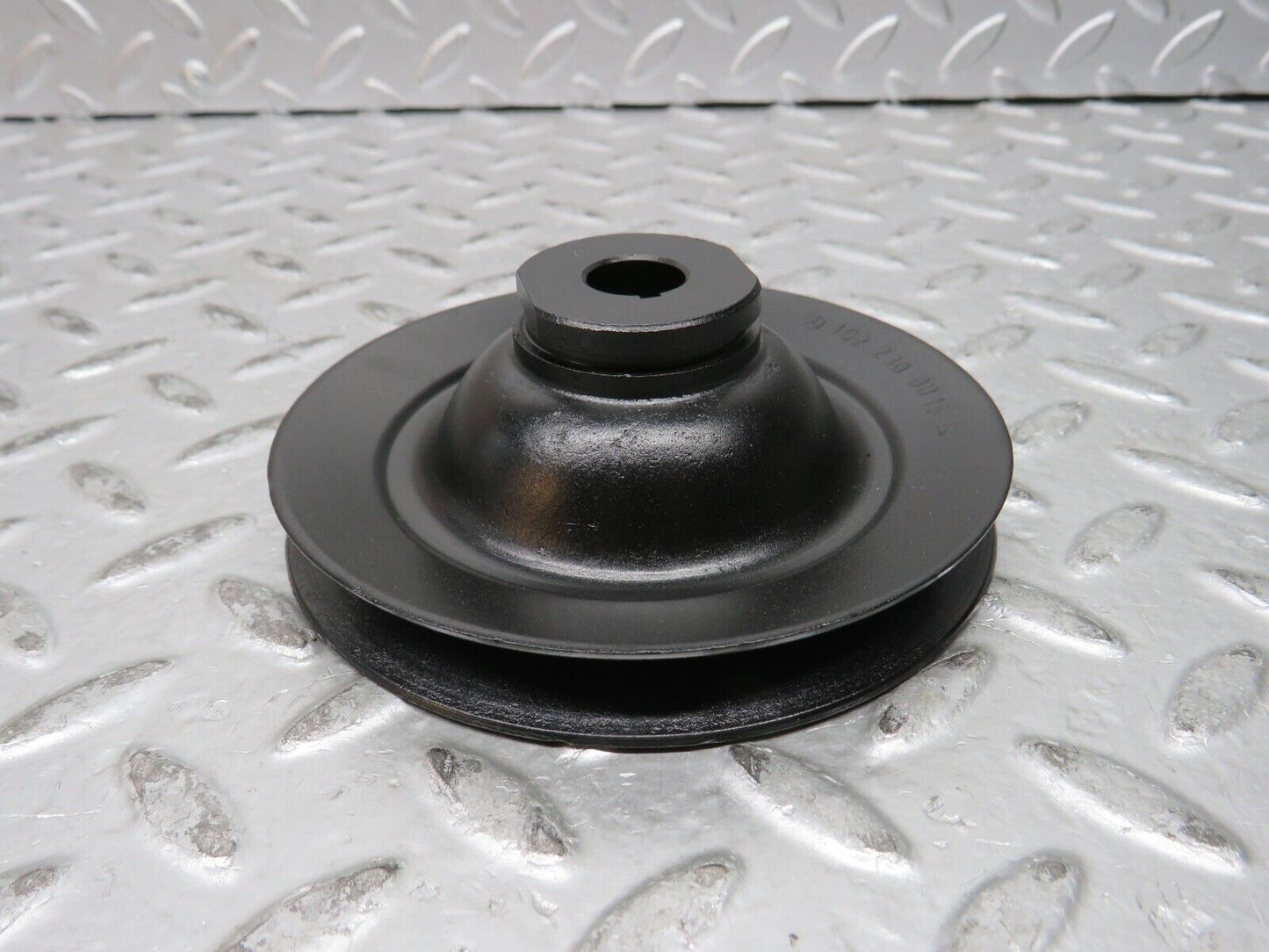 28760 Mercedes-Benz W123 230E Power Steering Pump Pulley 1022300015