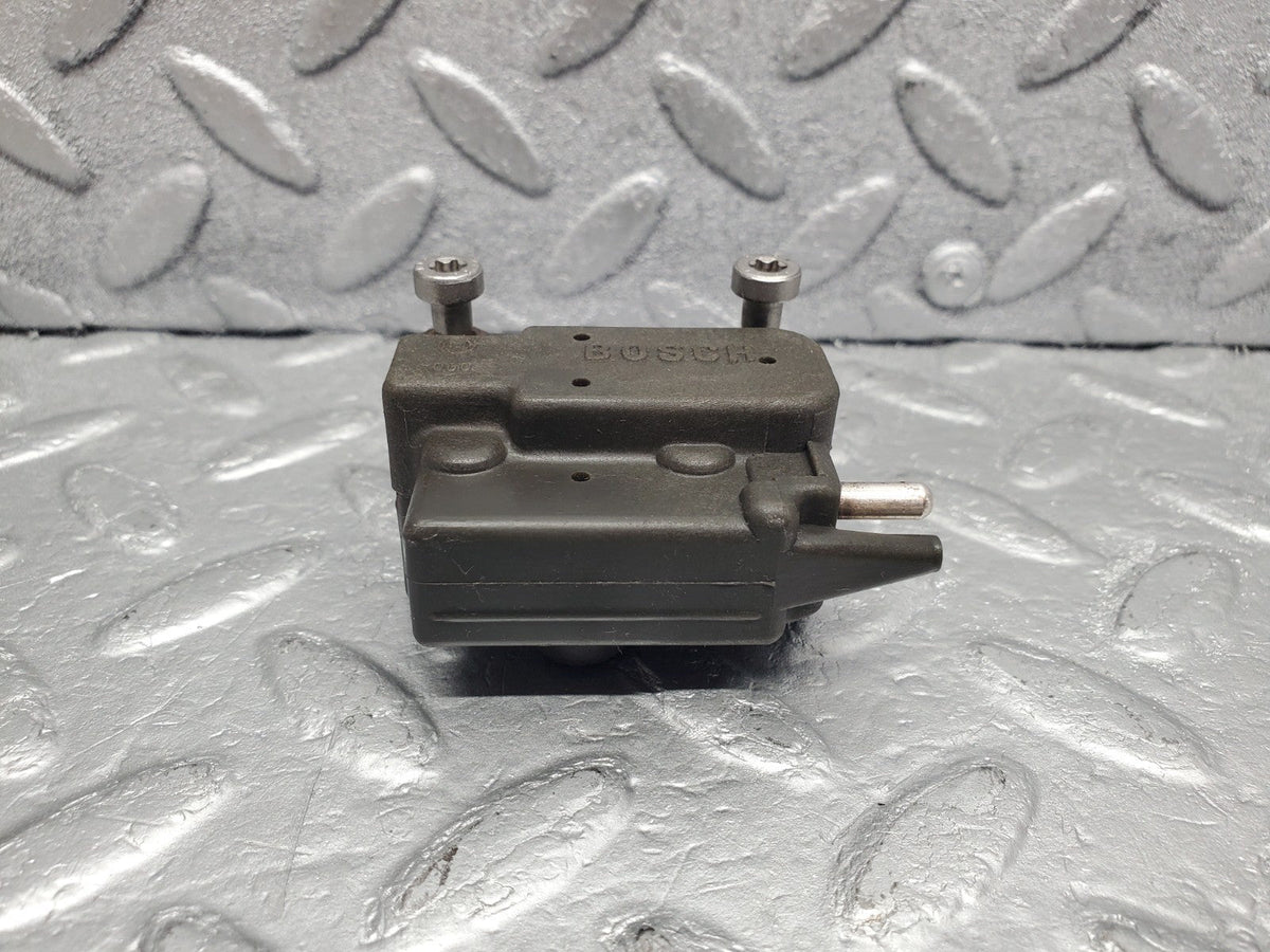 W201 Baby Benz fuel pressure regulator used OEM