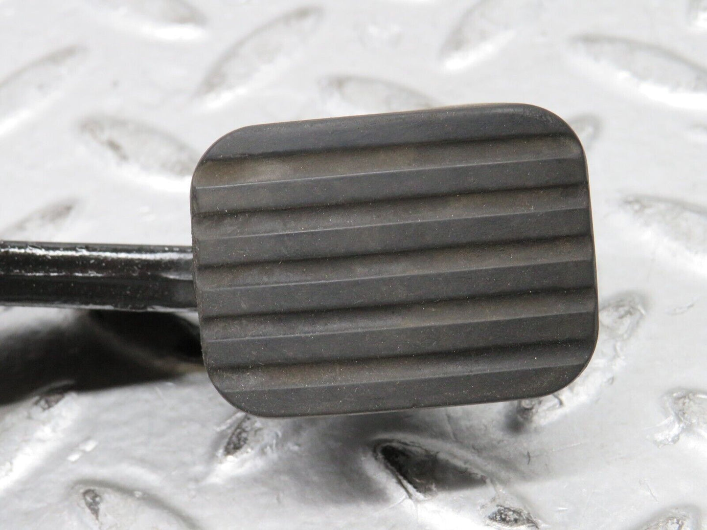 28972 Mercedes-Benz C124 320CE Coupe Parking Brake Pedal 1244270736 1244270801