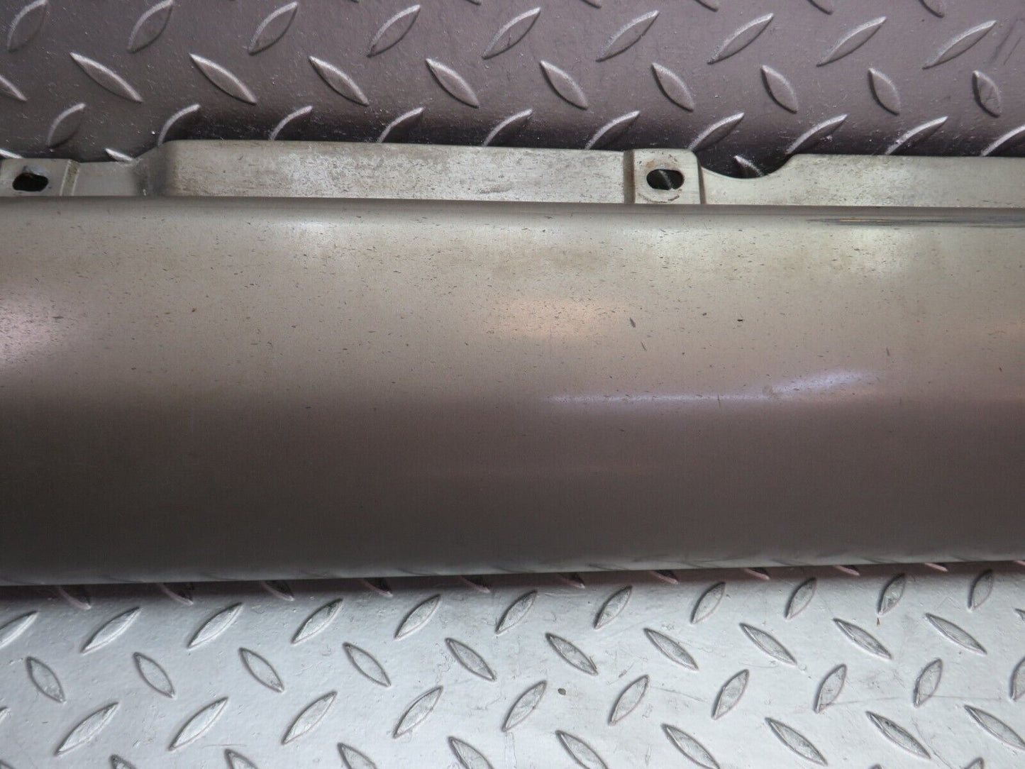 36326 Mercedes-Benz W126 420SE Side Skirt Right 1266905040 1266980230 1266980430