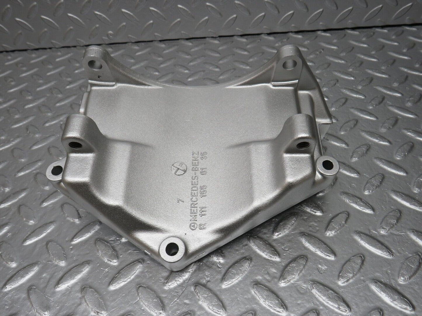 33536 Mercedes-Benz W202 C180 AC Compressor Support Bracket 1111550135