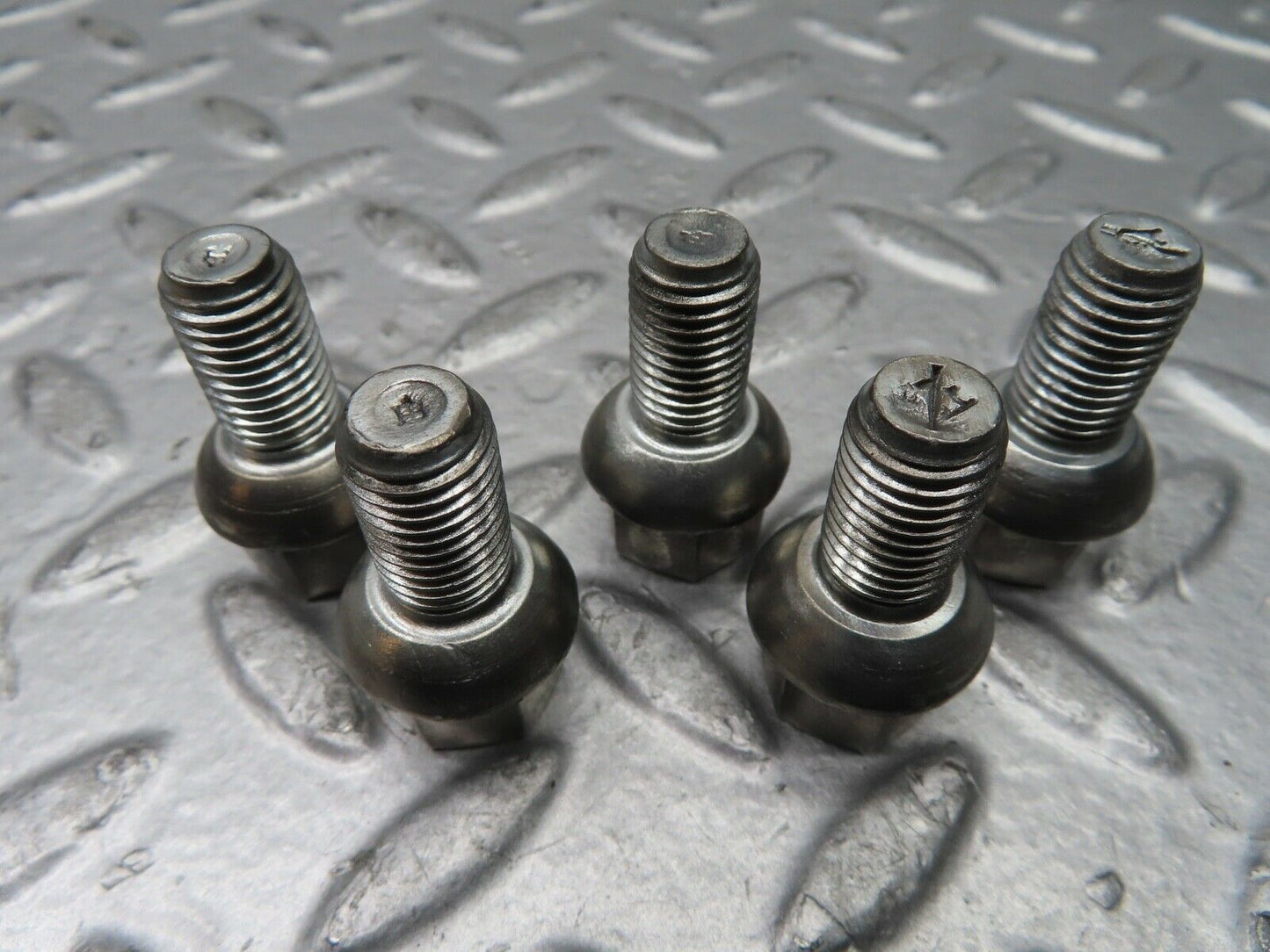 21637 Mercedes-Benz 5x Steel Wheel Lug Bolt M12x1.5