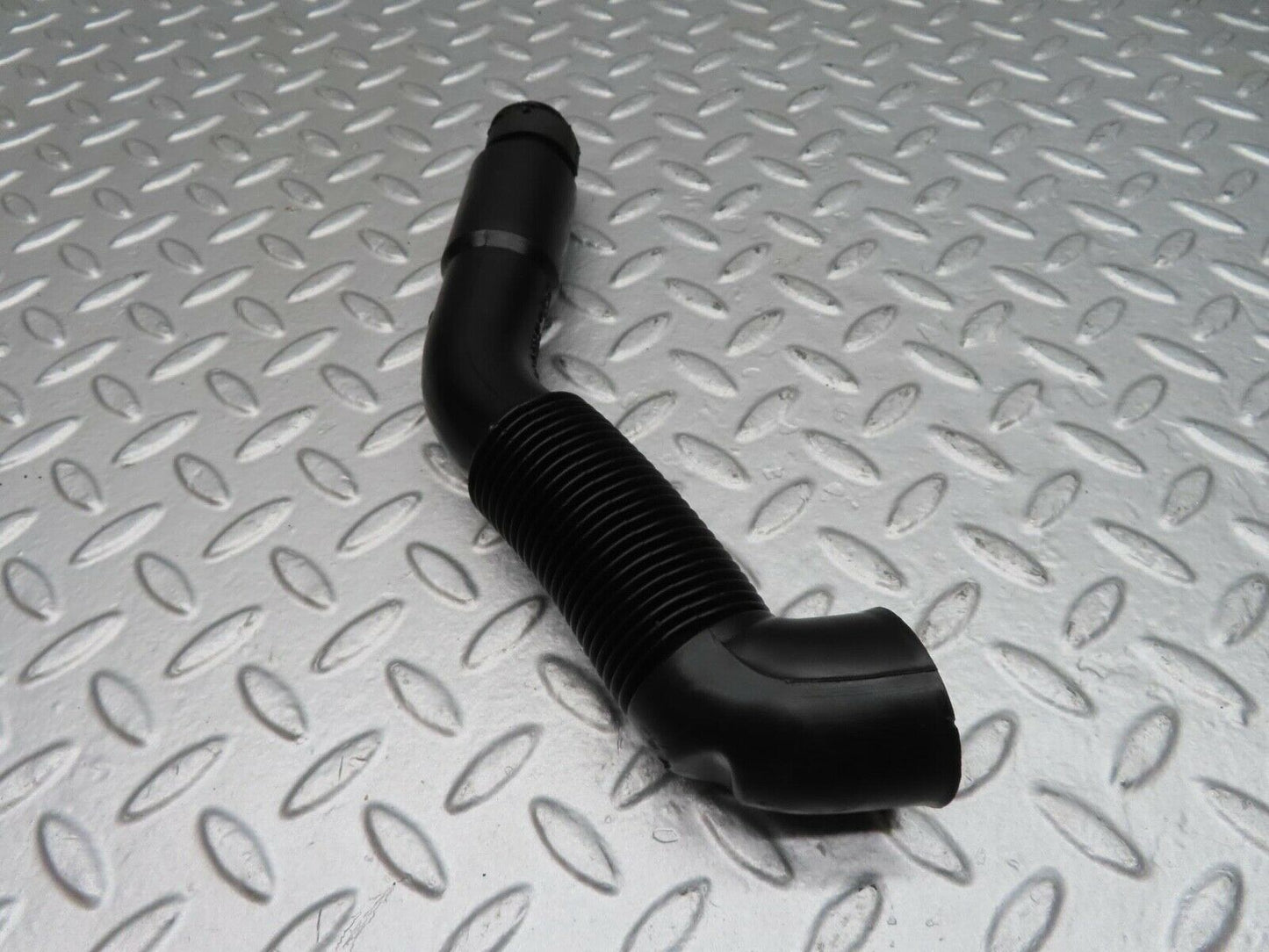 14917 Mercedes-Benz W140 S320 Water Drain Hose Left Side 1408314146