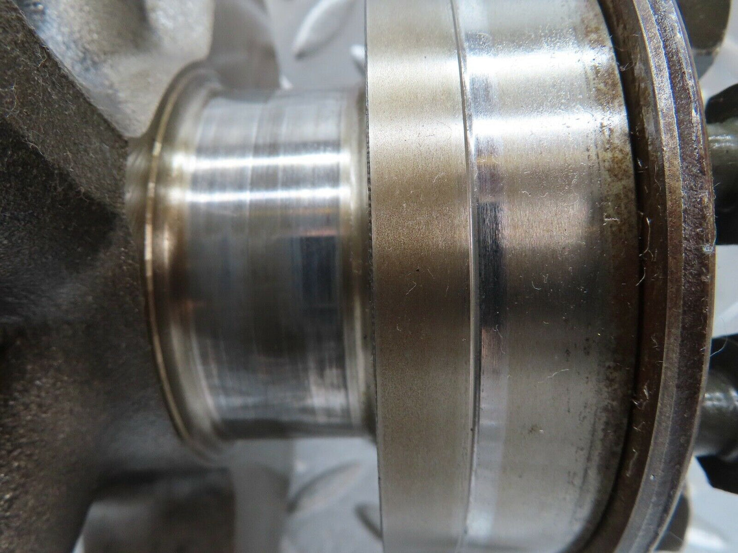 17812 Mercedes-Benz W116 450SEL  Crankshaft 1170311001