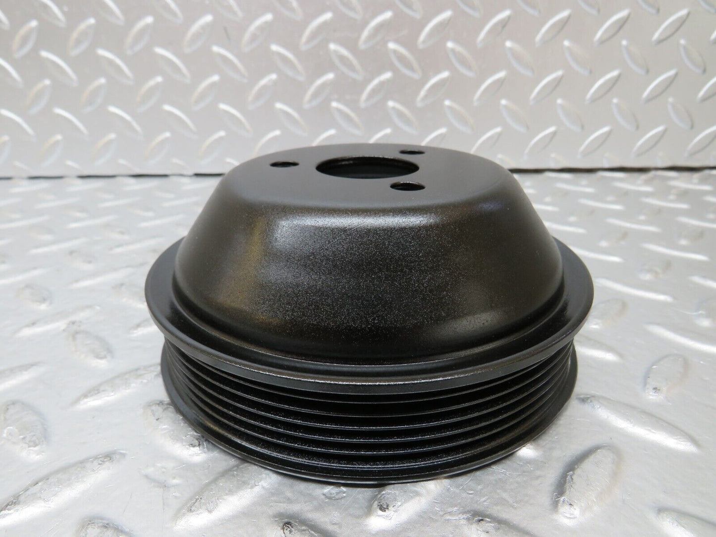 25913 Mercedes-Benz W124 280E Water Pump Pulley 1042300015