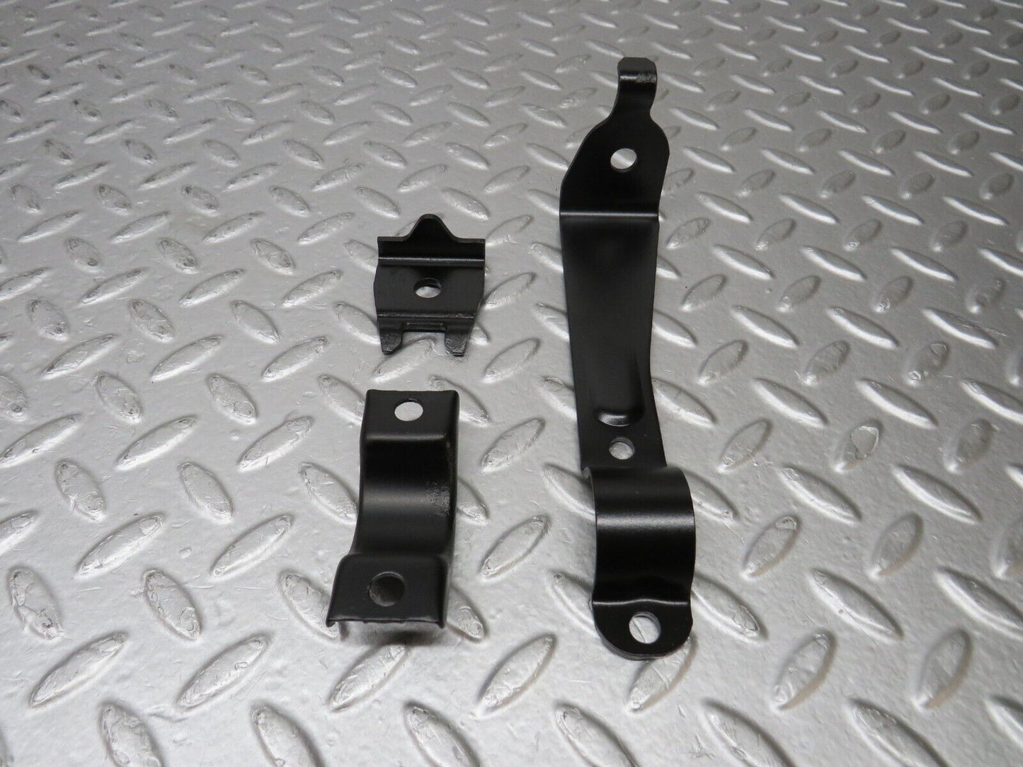 36782 Mercedes-Benz W201 190E 2.0L Front Axle Bracket
