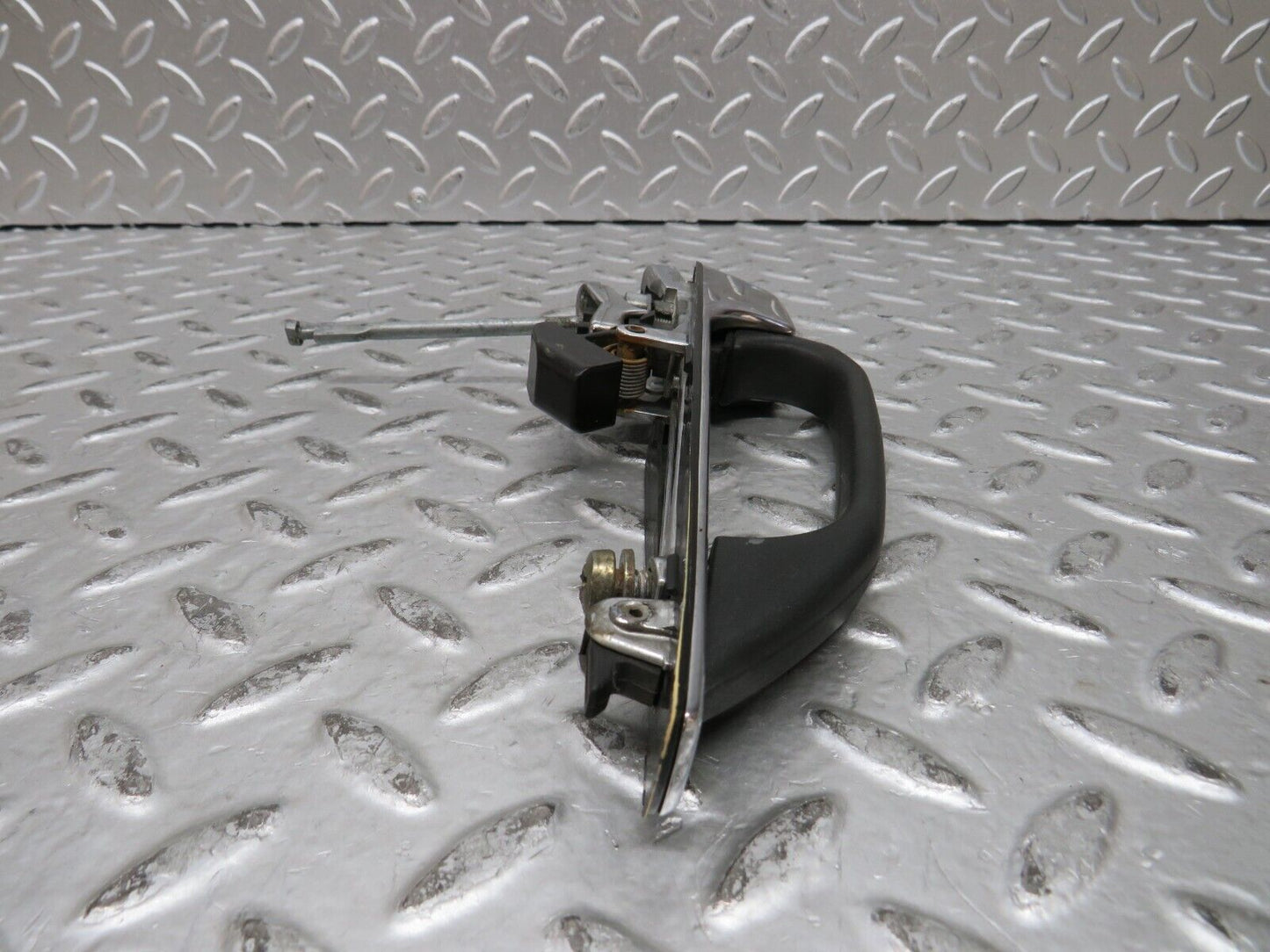 28893 Mercedes-Benz W123 230E Front Right Exterior Door Handle