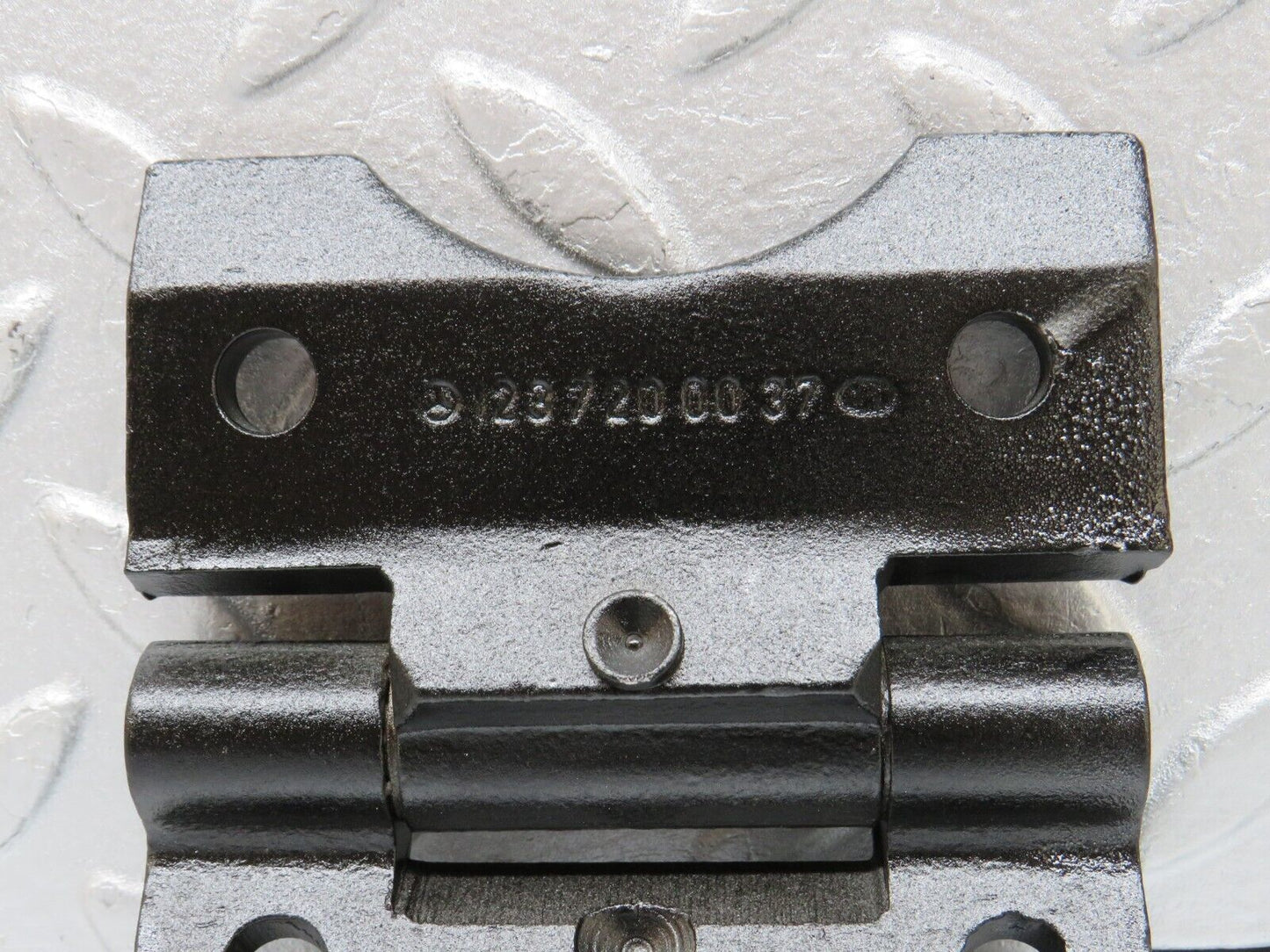 40582 Mercedes-Benz W123 300D Door Hinge Right Side 1237200037