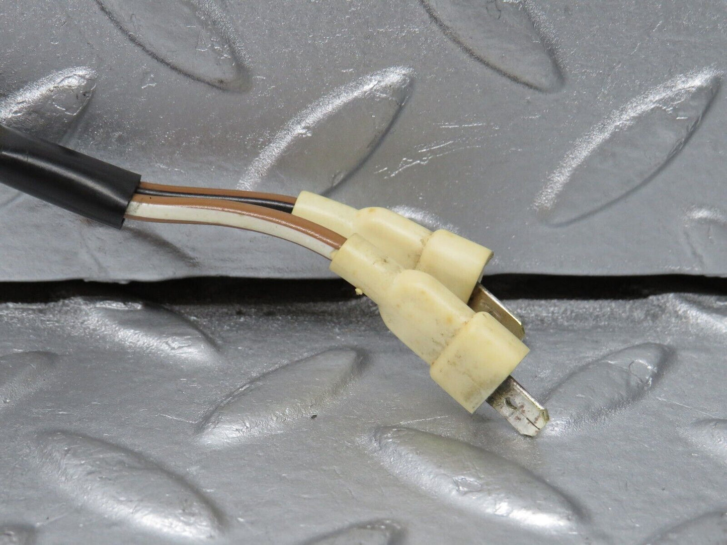 39724 Mercedes-Benz R129 320SL Coupe Aircon Pressure Switch 0048206710