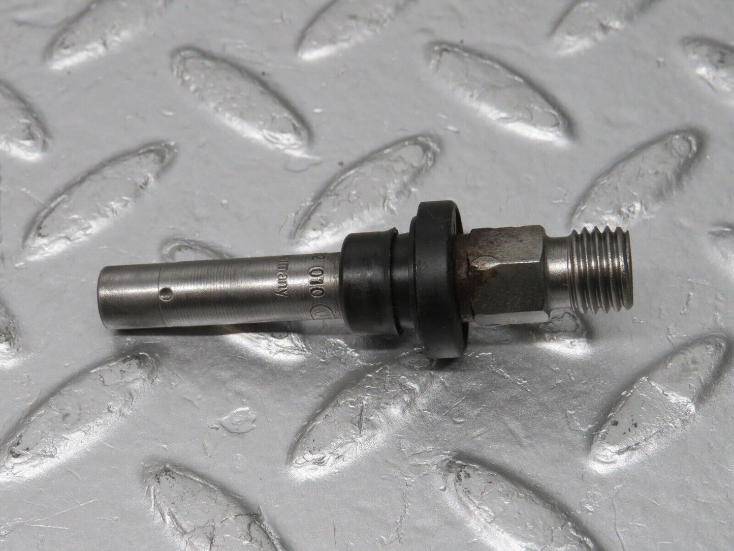 32703 Mercedes-Benz S124 300TE Wagon Fuel Injector Bosch 0437502010