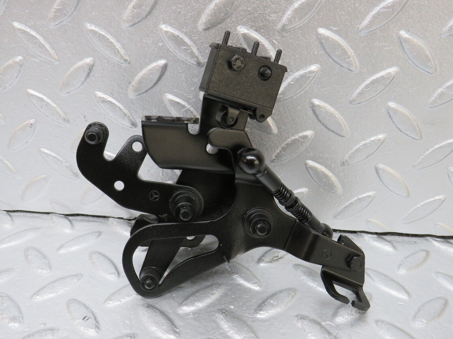 34684 Mercedes-Benz W124 260E Throttle Linkage