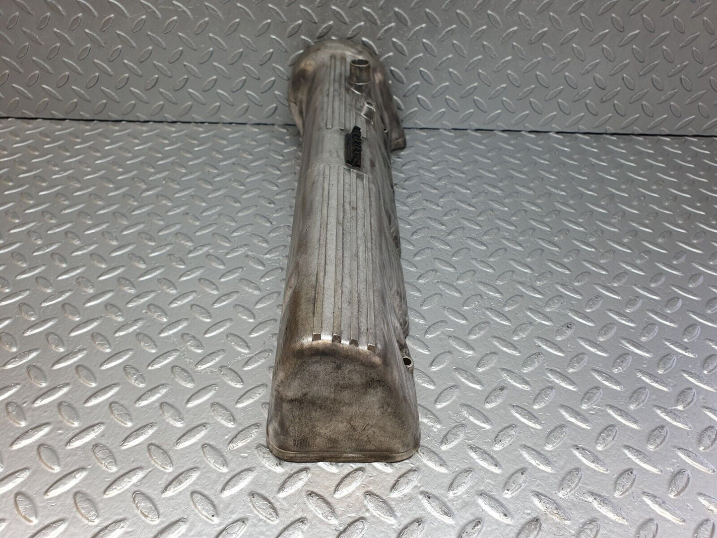 43735 Mercedes-Benz C126 380SEC Coupe Cylinder Head Cover Left 1170160005