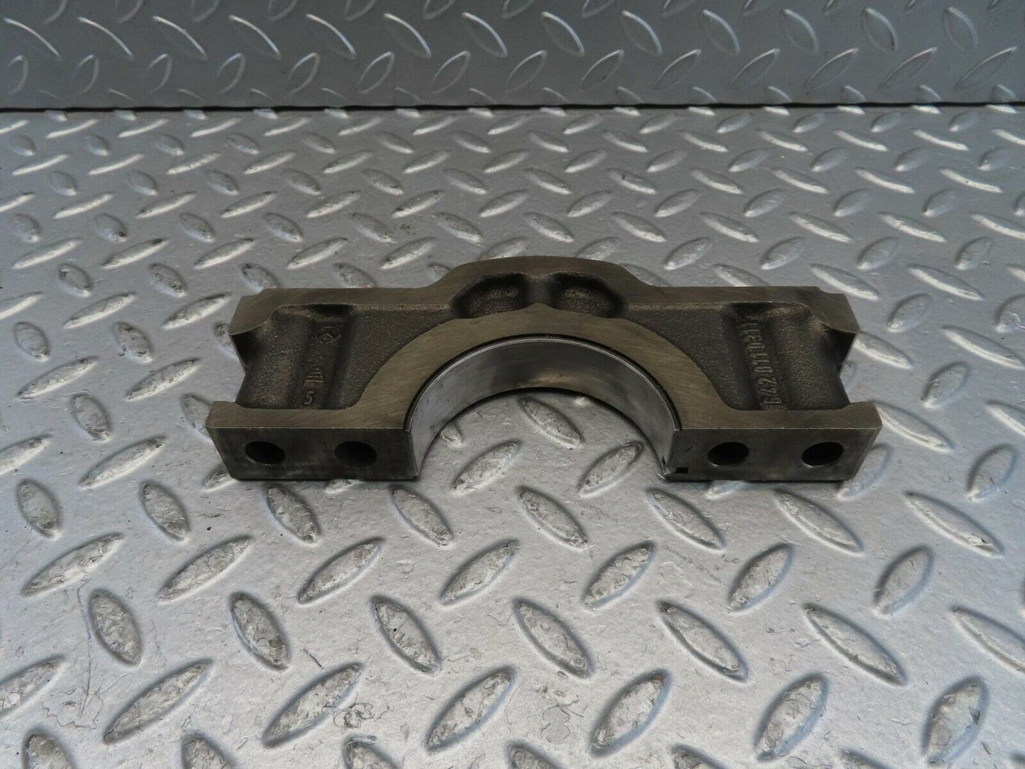 11288 Mercedes-Benz W221 S320 Crankshaft Bearing Holder Block 6420110311