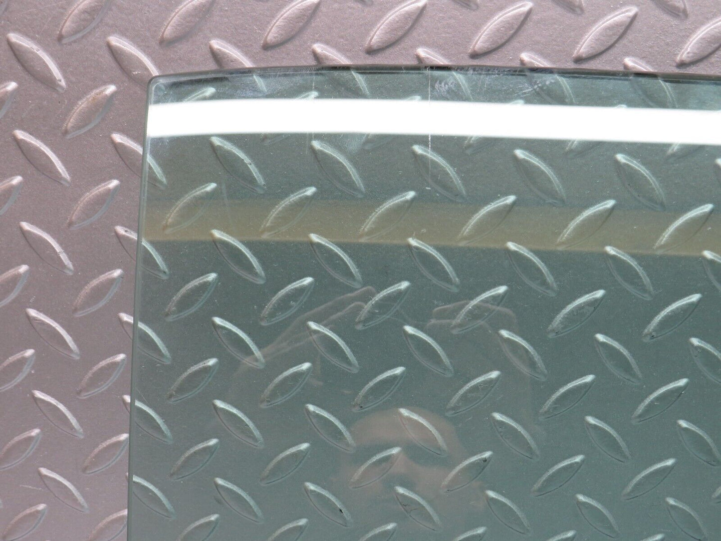 38229 Mercedes-Benz R129 280SL Coupe Right Door Window Glass