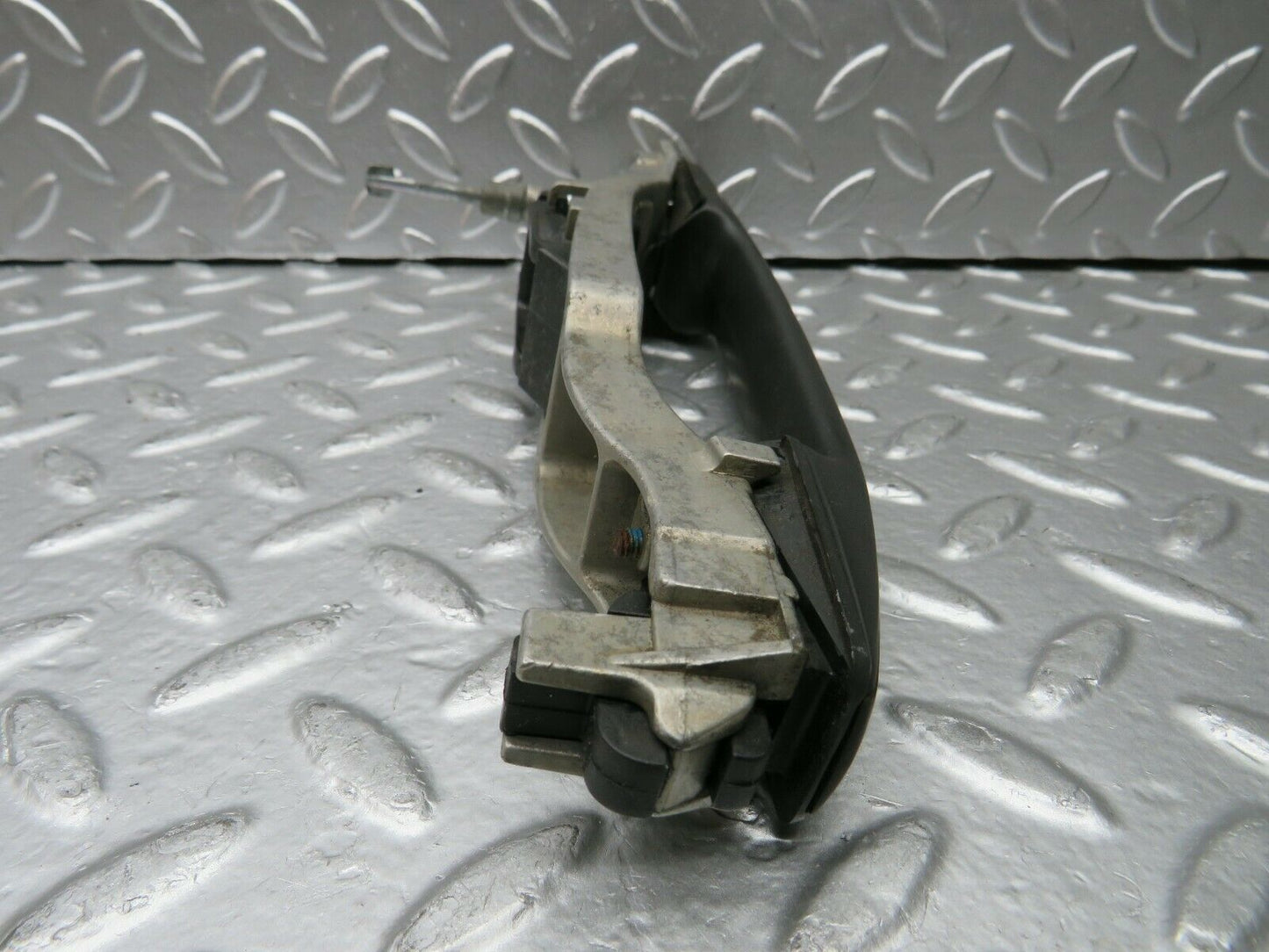 22813 Mercedes-Benz W124 230E Front Left Exterior Door Handle No Key
