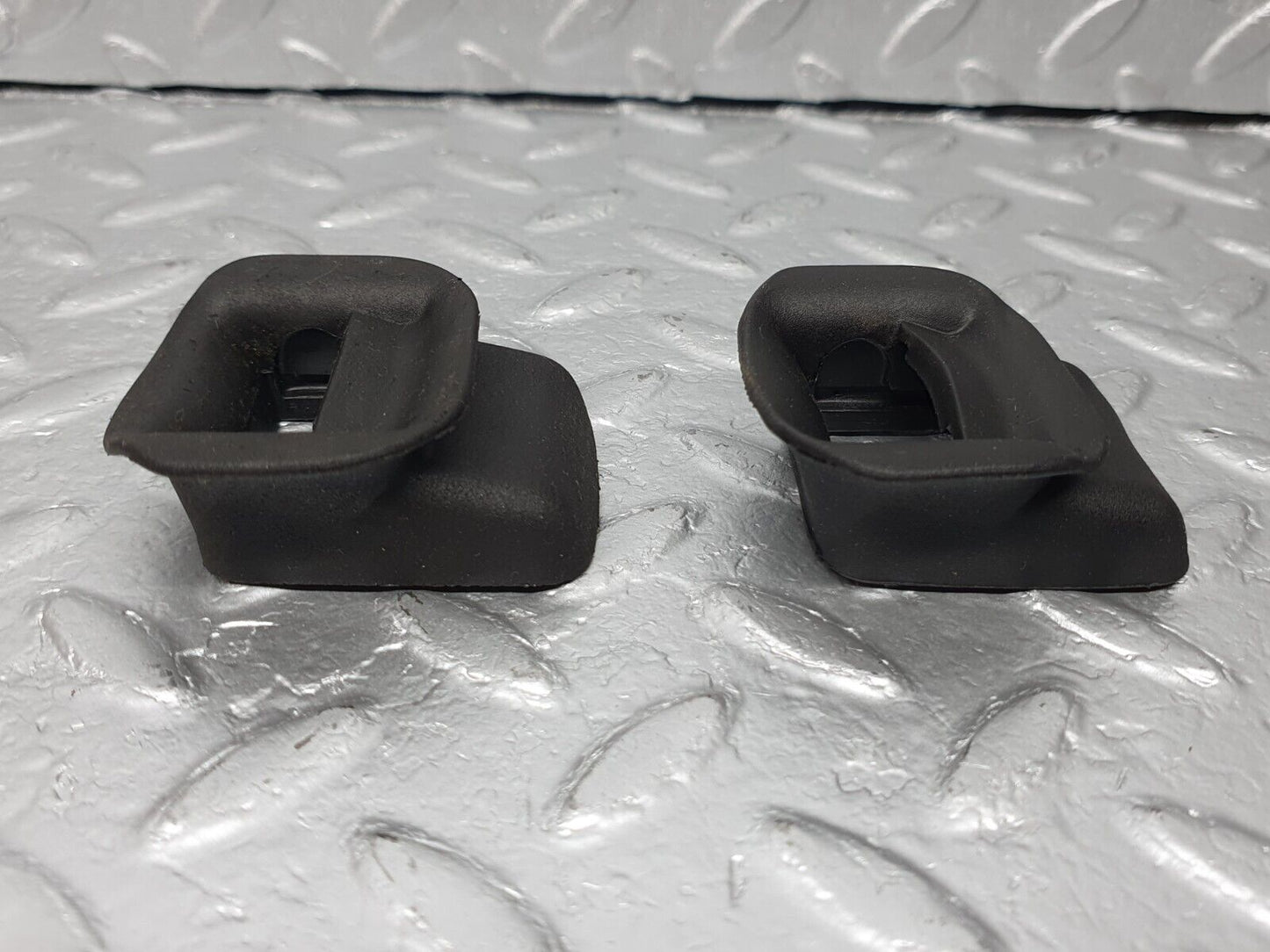 41876 Mercedes-Benz W202 C200 Rear Door Check Strap Rubber Seal 2x 2027372430