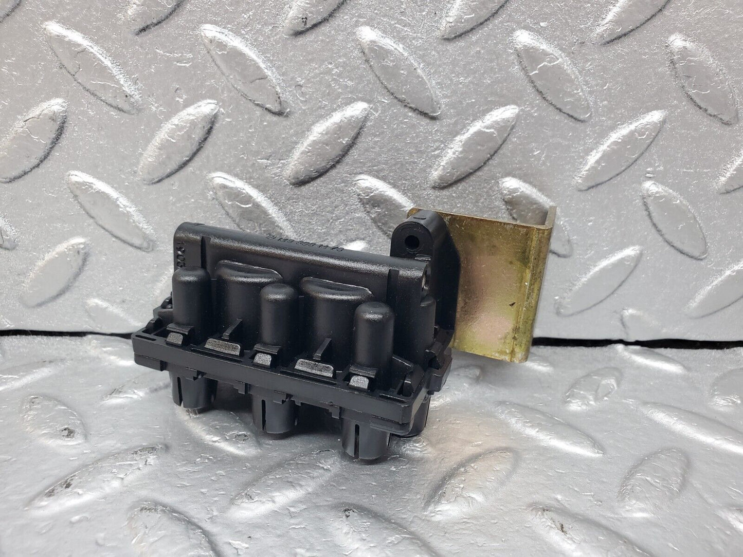45002 Mercedes-Benz R129 300SL Coupe Vacuum Pump Distribution Unit 1298001478
