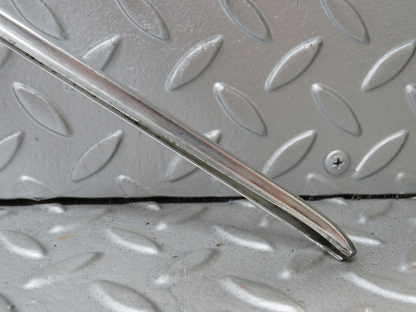 37374 Mercedes-Benz W109 300SEL Roof Chrome Moulding Right Side