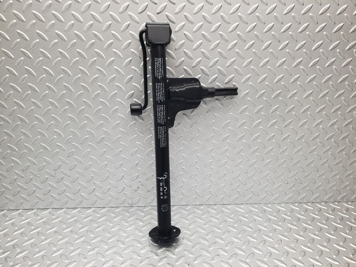 46810 Mercedes-Benz R129 320SL Coupe Car Jack 1295830015