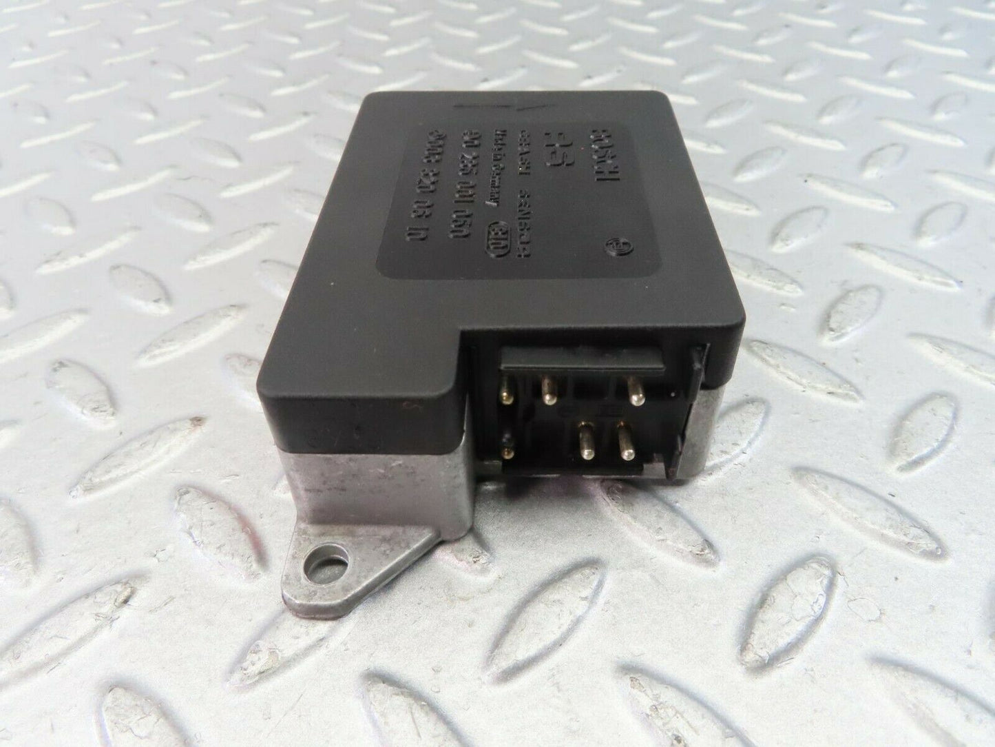 9302 Mercedes-Benz C124 300CE Coupe Crash Sensor Bosch 0038200610