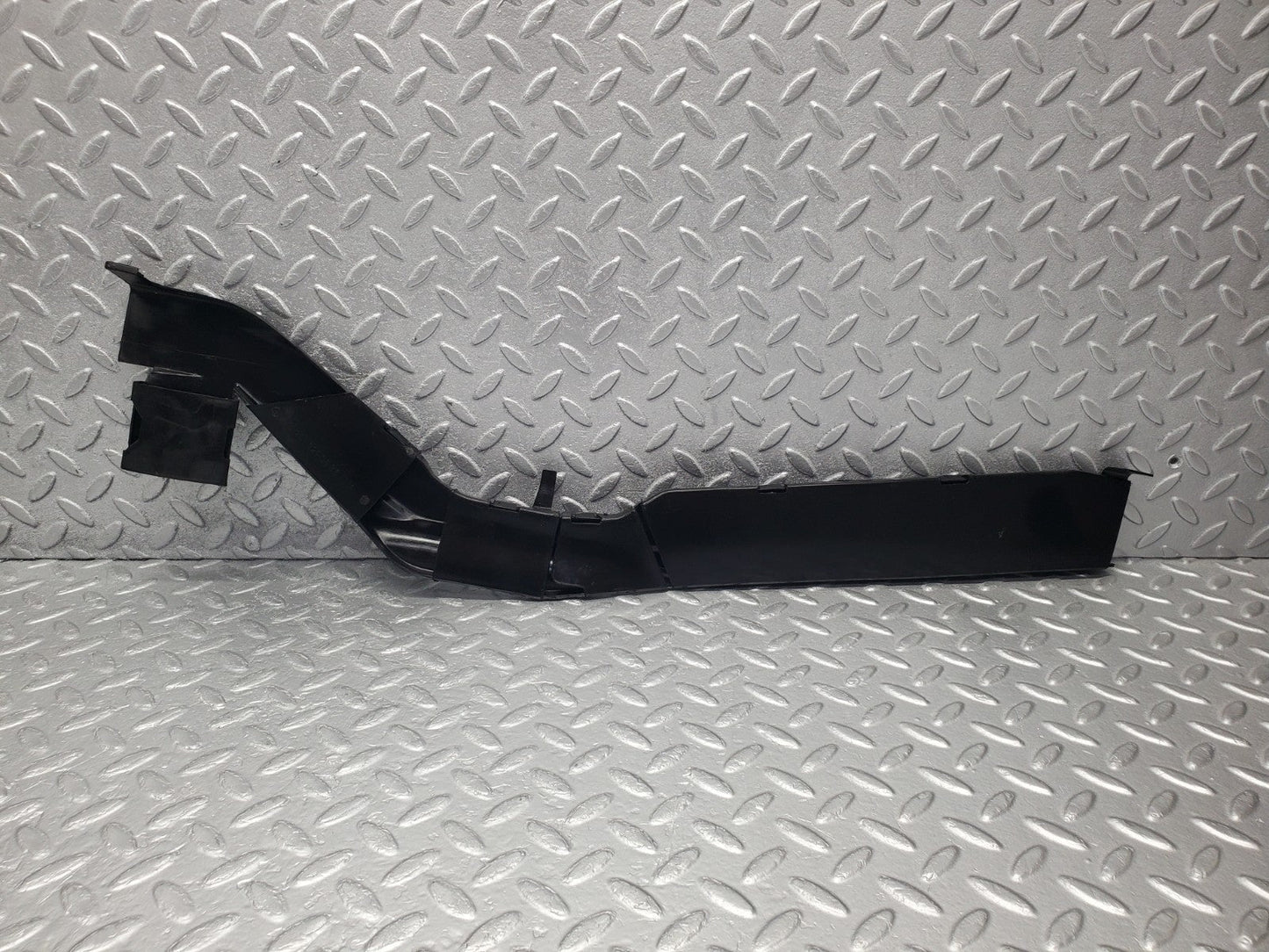 W201 Baby Benz rear right cable channel used OEM