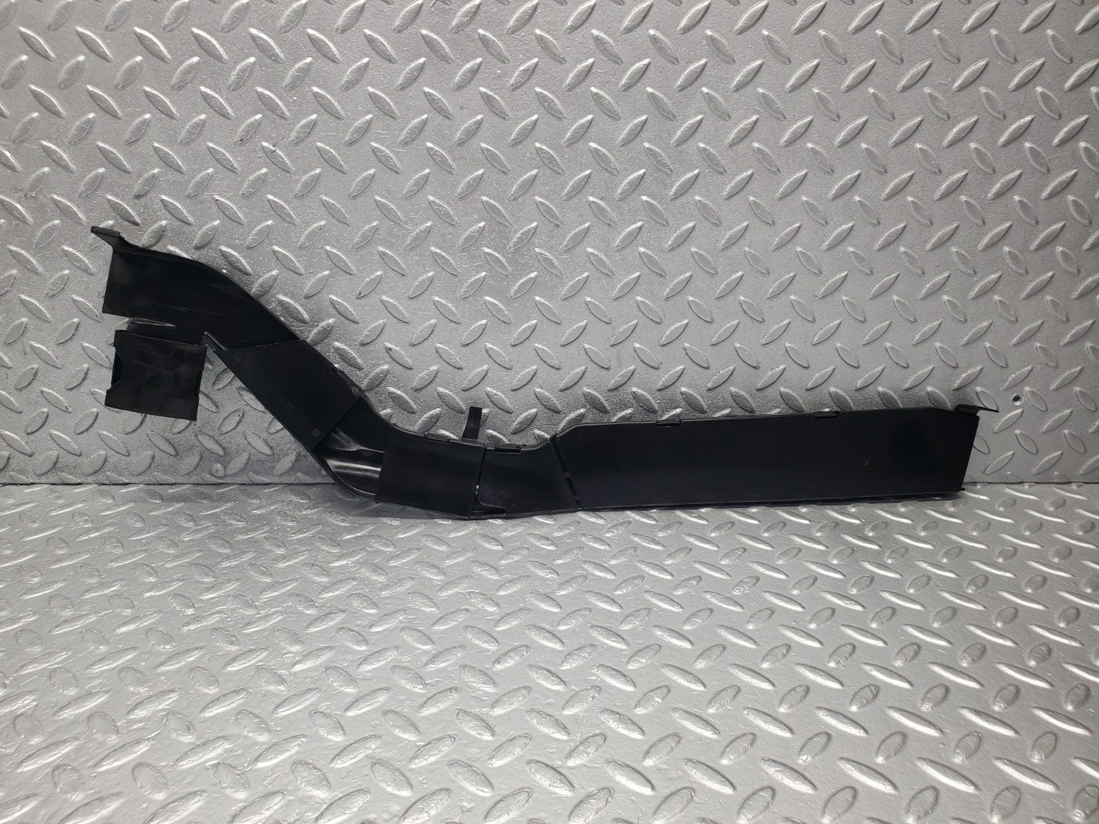 W201 Baby Benz rear right cable channel used OEM